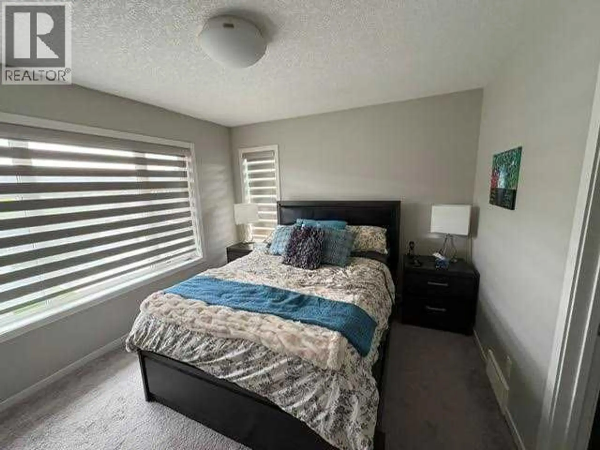 202 EVANSRIDGE PARK NW - Image 12