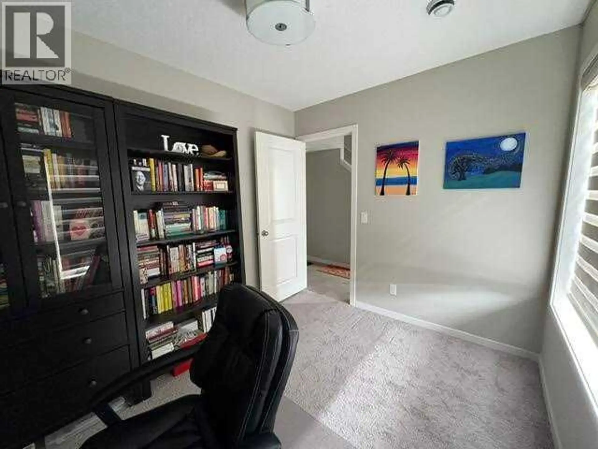 202 EVANSRIDGE PARK NW - Image 8