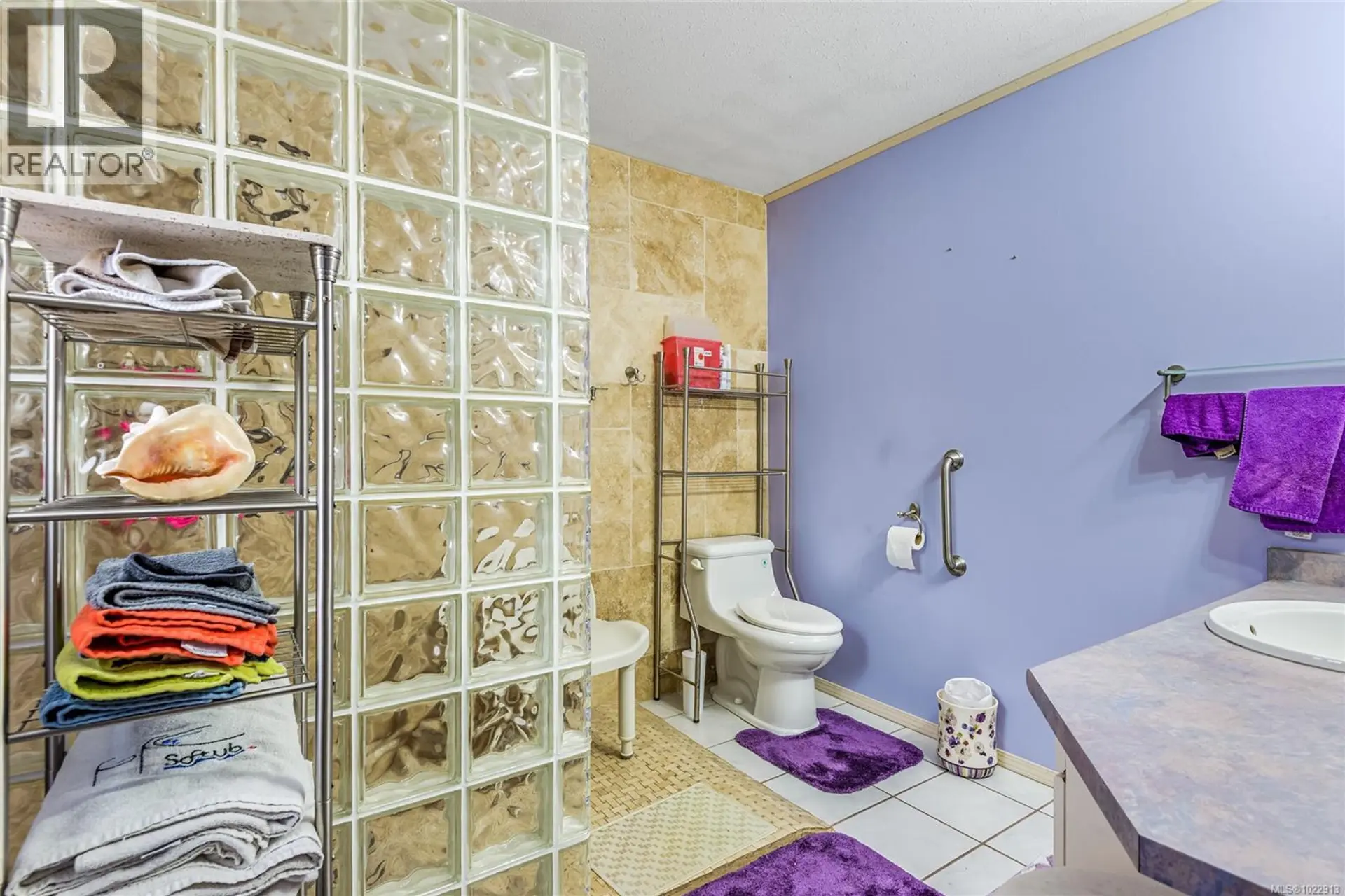 Property at 8955 MCLAREY AVE, Black Creek, BC