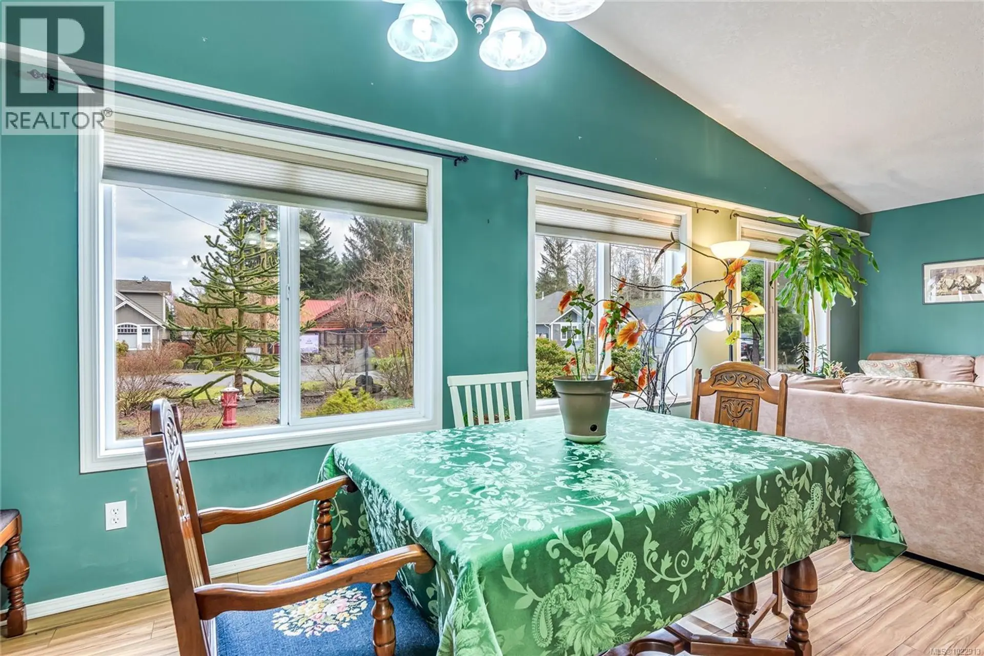 Property at 8955 MCLAREY AVE, Black Creek, BC