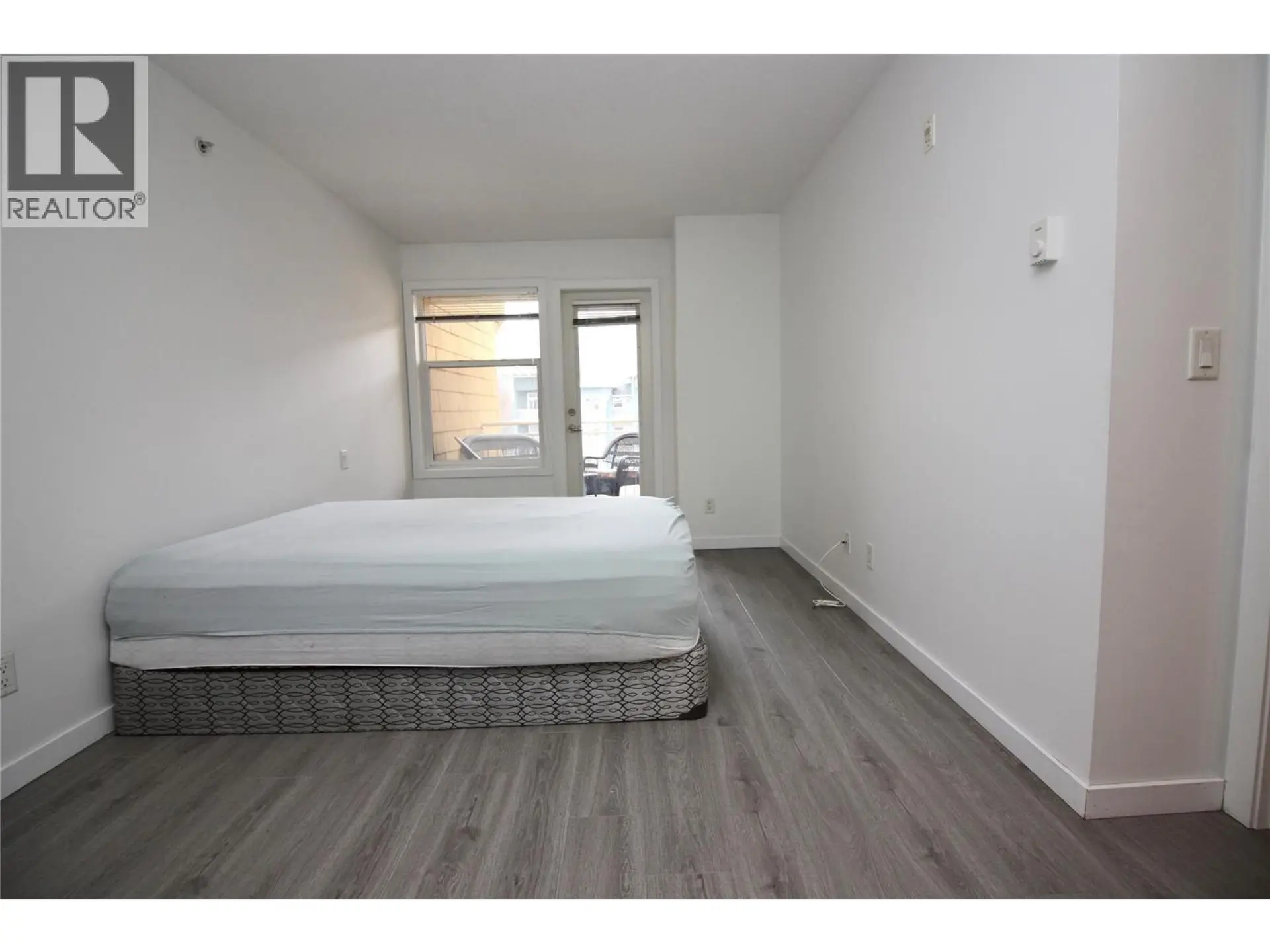 Property at #404 571 YATES ROAD, Kelowna, BC