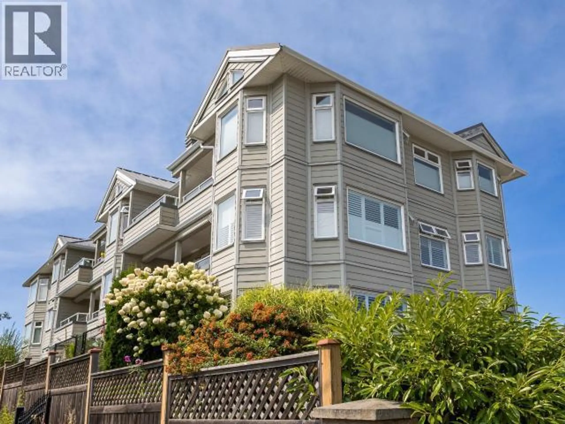 Property at #202 4685 JOYCE AVE, Powell River, BC