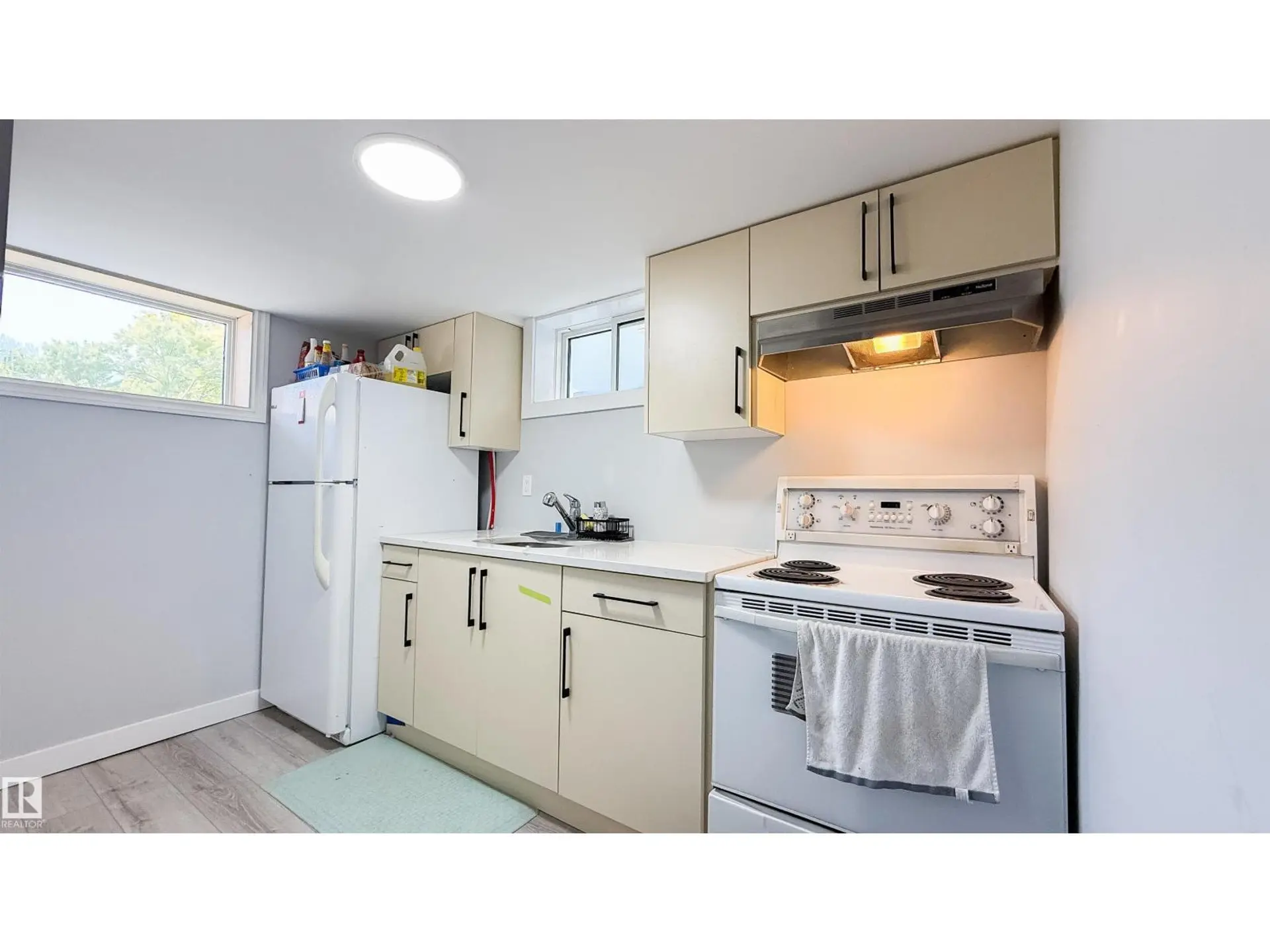 12005 40 ST NW - Image 14
