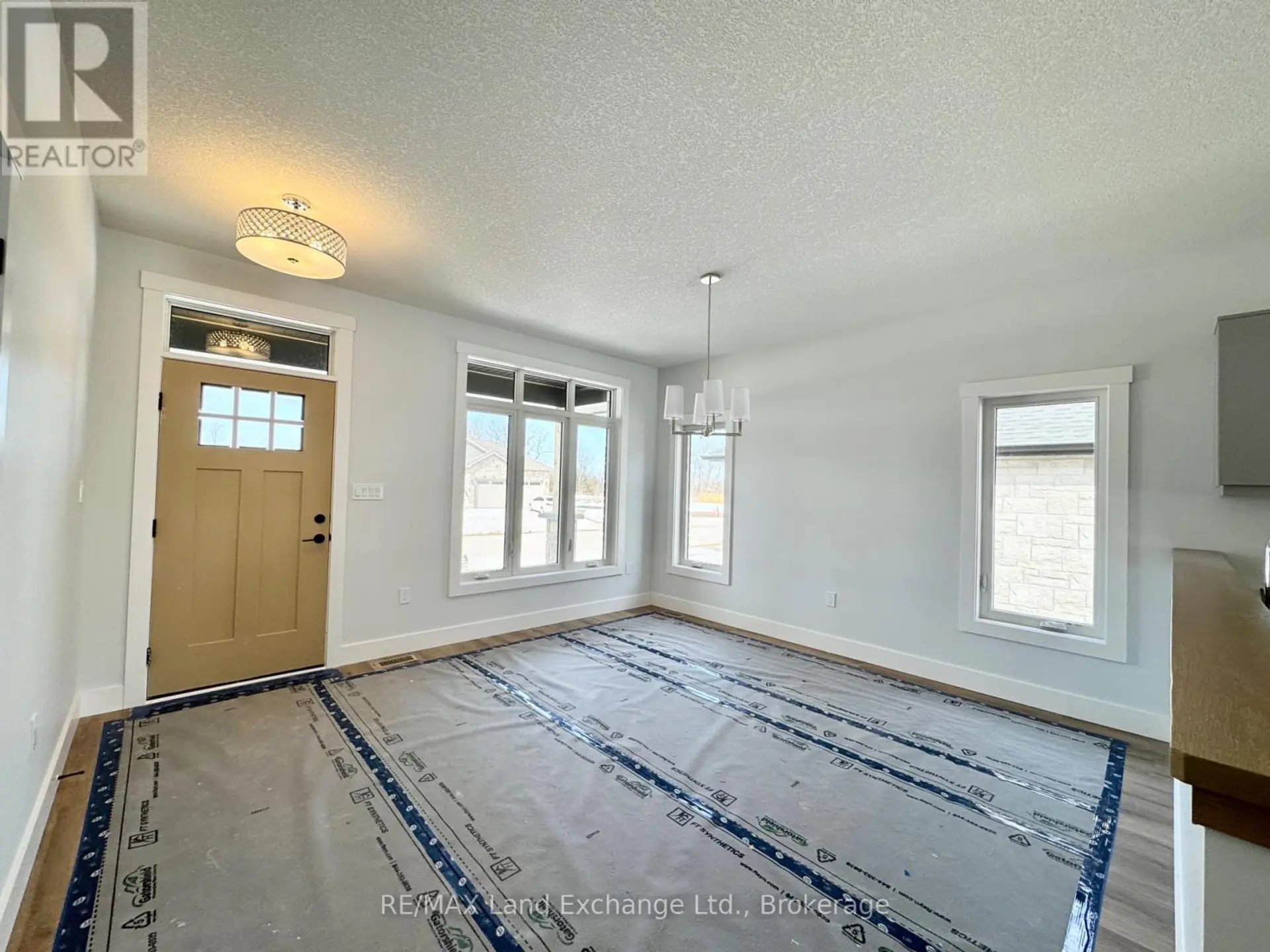 358 IVINGS DRIVE - Image 2