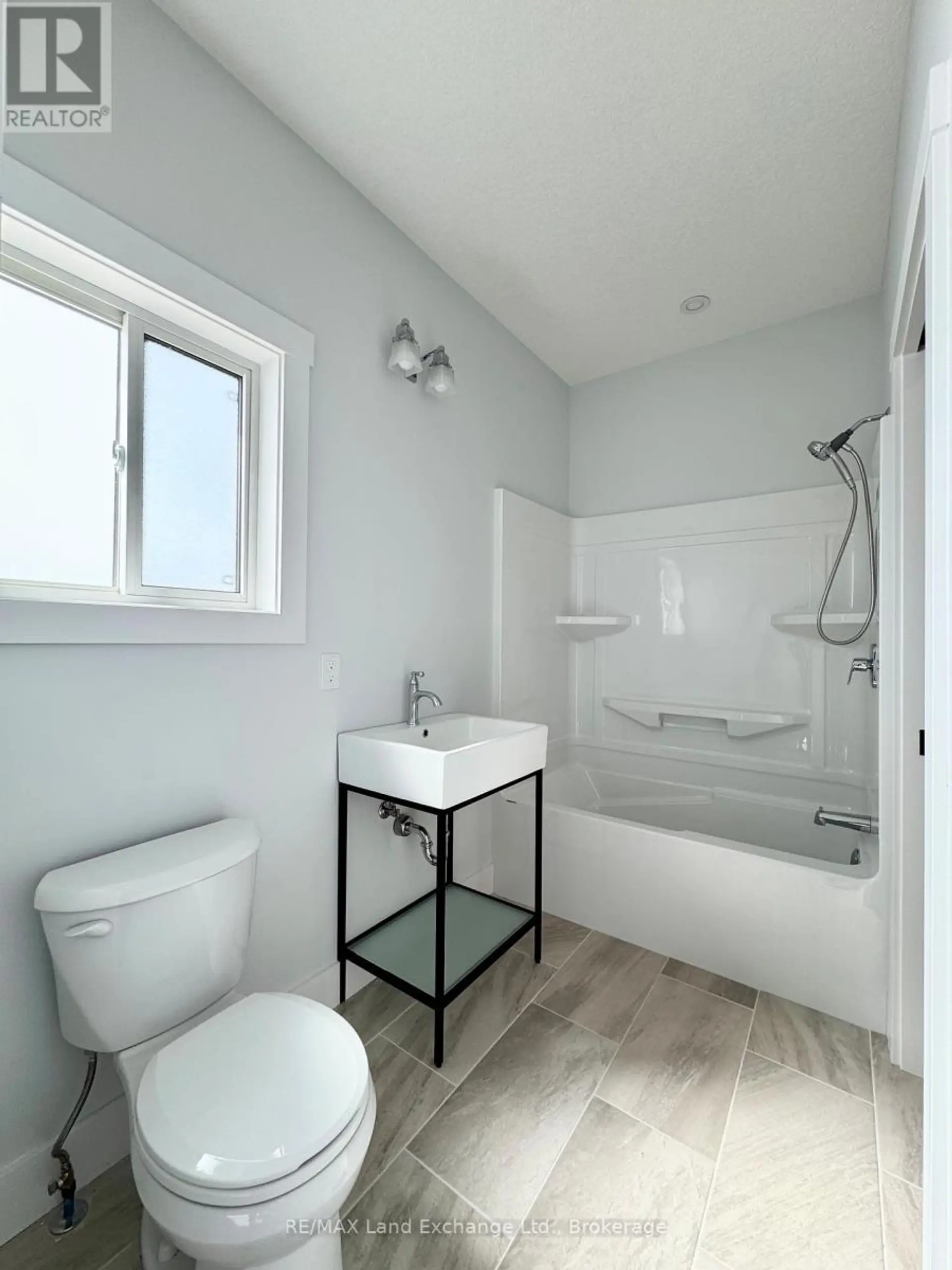 358 IVINGS DRIVE - Image 5