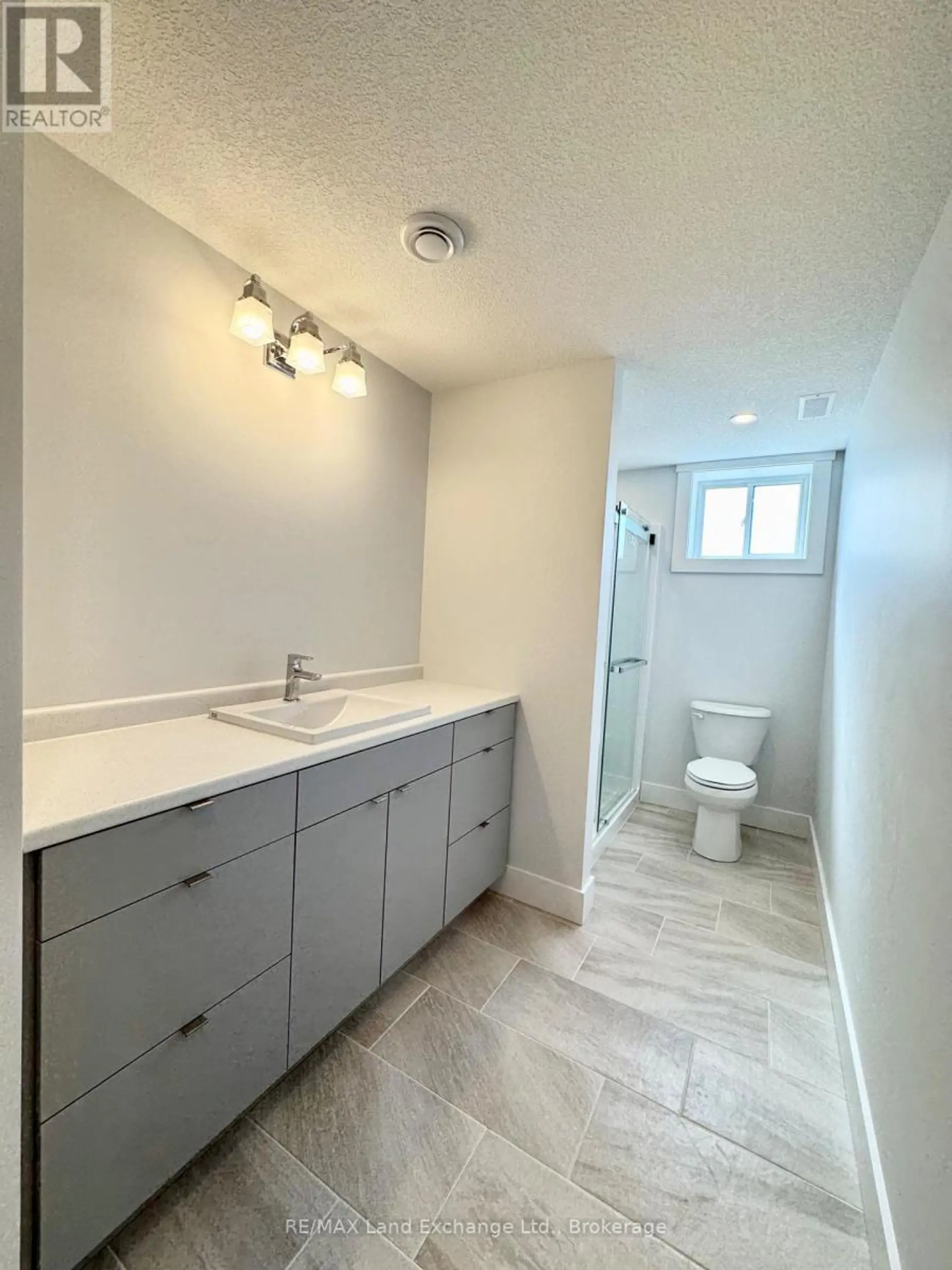 358 IVINGS DRIVE - Image 13