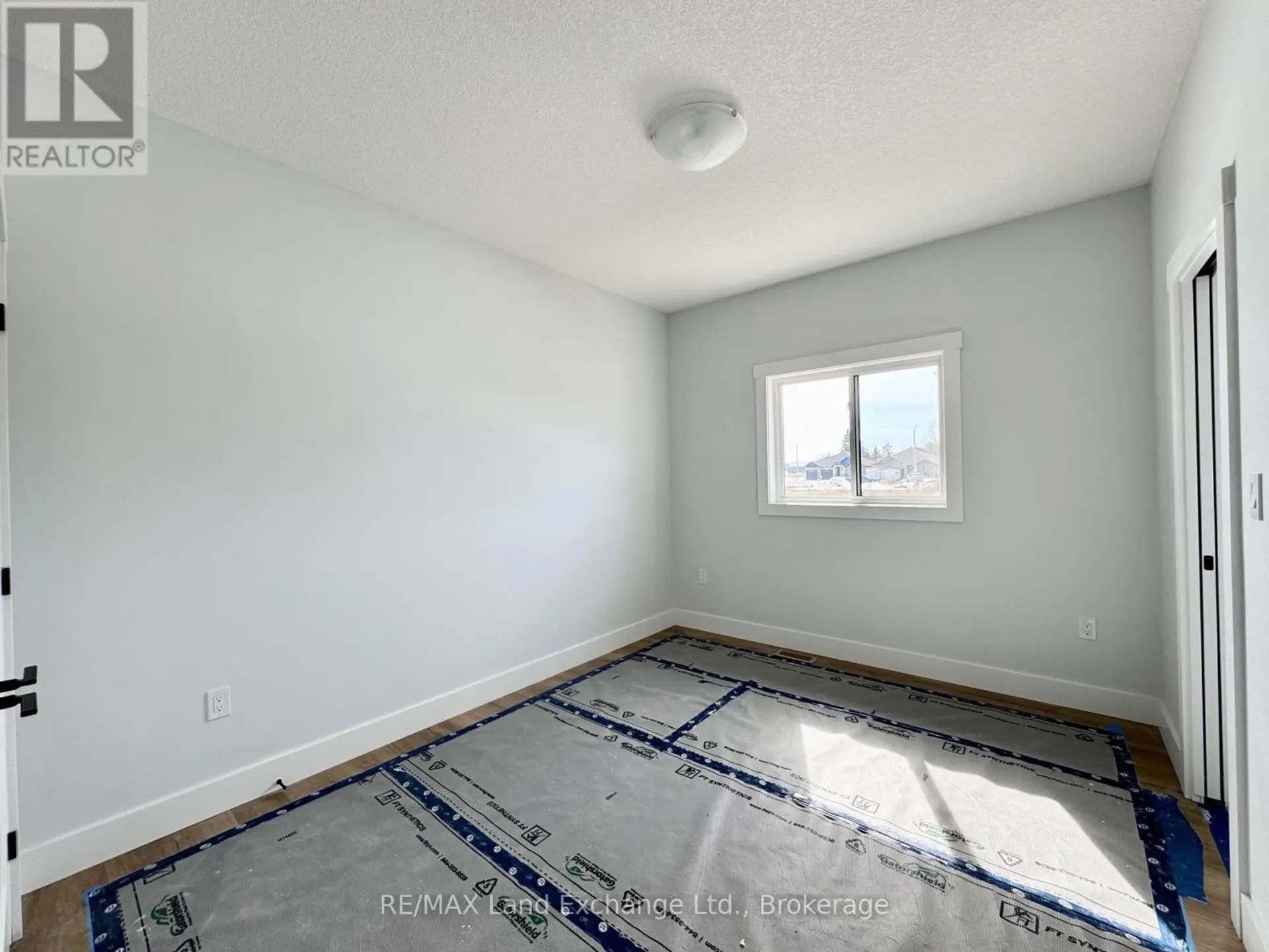 358 IVINGS DRIVE - Image 4