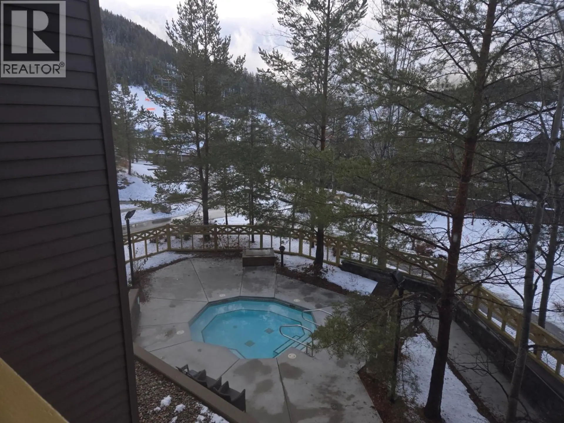 Property at #303 2070 SUMMIT DRIVE, Panorama, BC