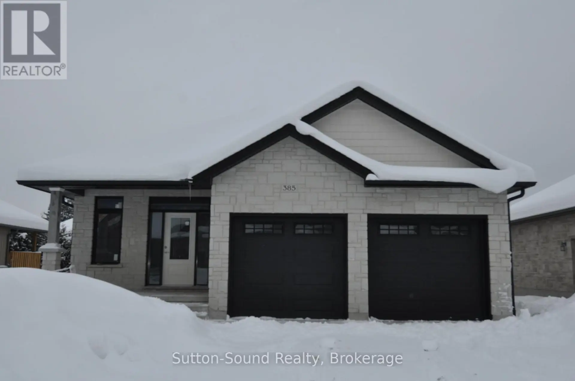385 6TH AVENUE W - Image 1