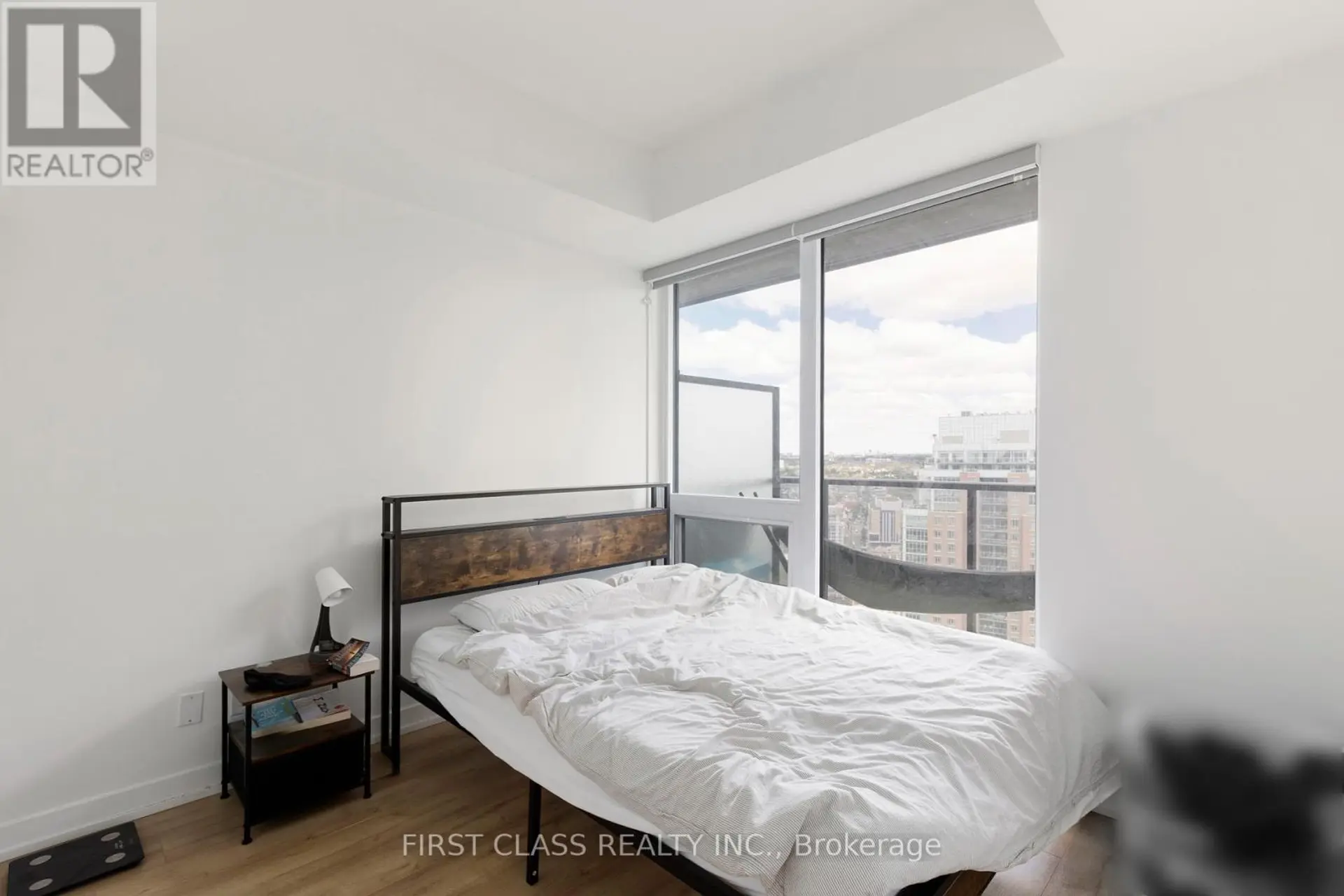 #2606 135 EAST LIBERTY STREET - Image 13