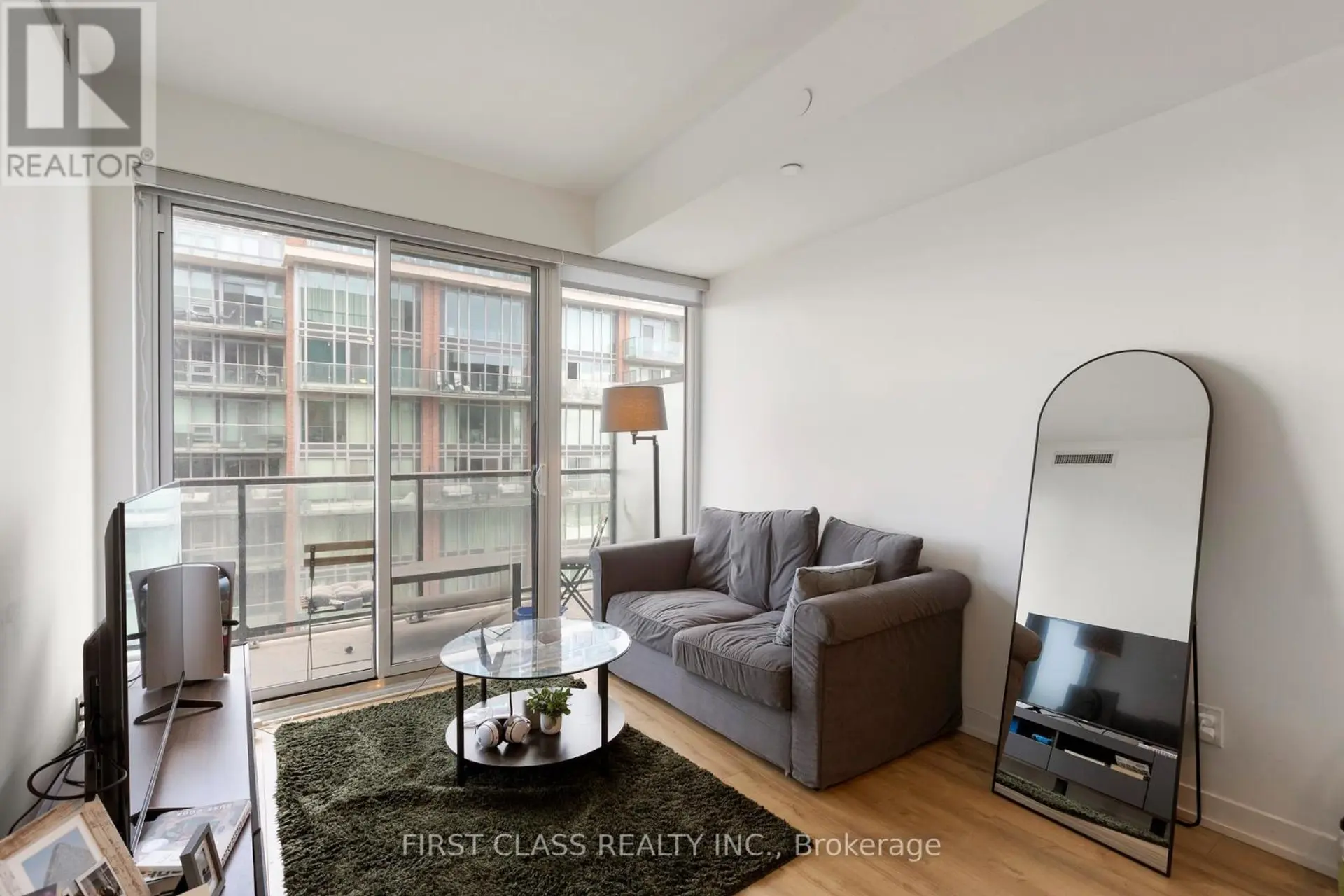 #2606 135 EAST LIBERTY STREET - Image 8