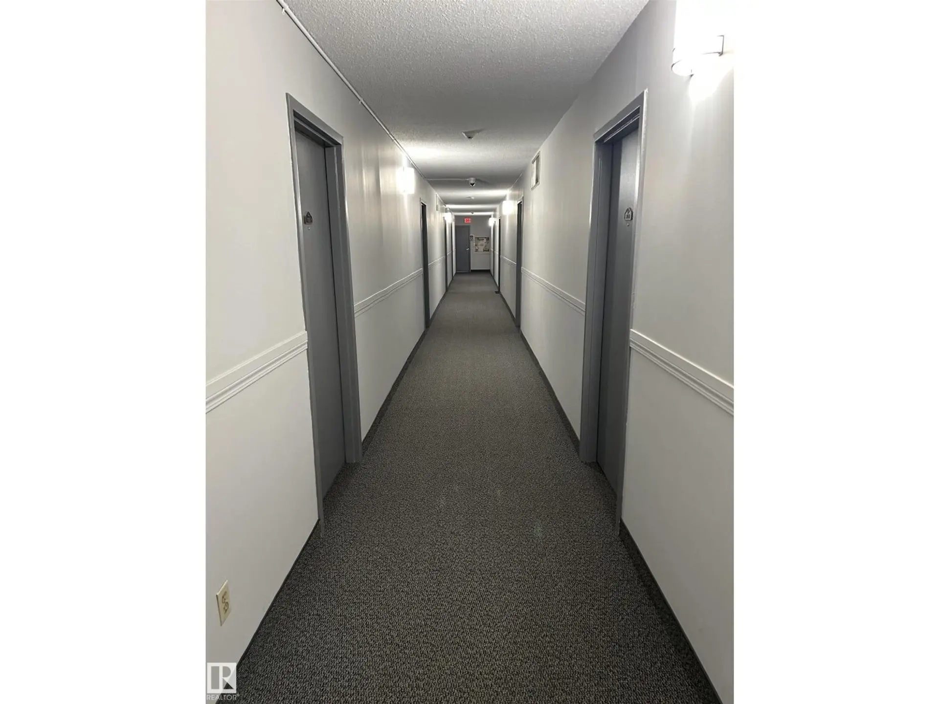 #714 10160 114 ST NW NW - Image 15
