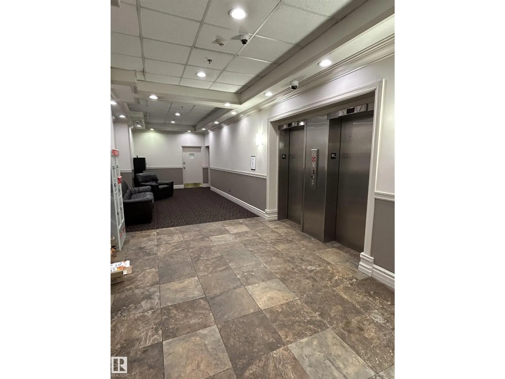#714 10160 114 ST NW NW - Image 10