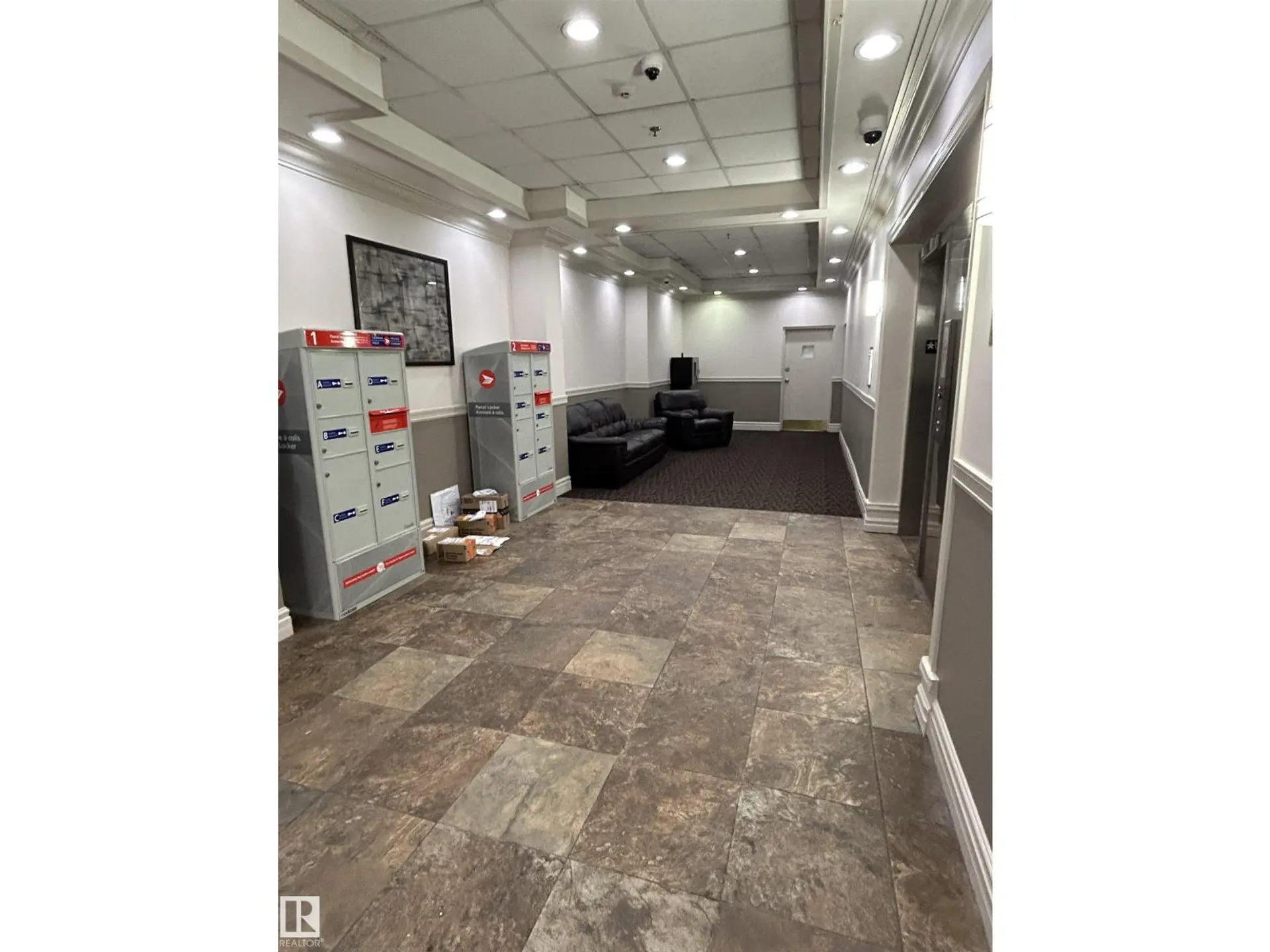 #714 10160 114 ST NW NW - Image 11