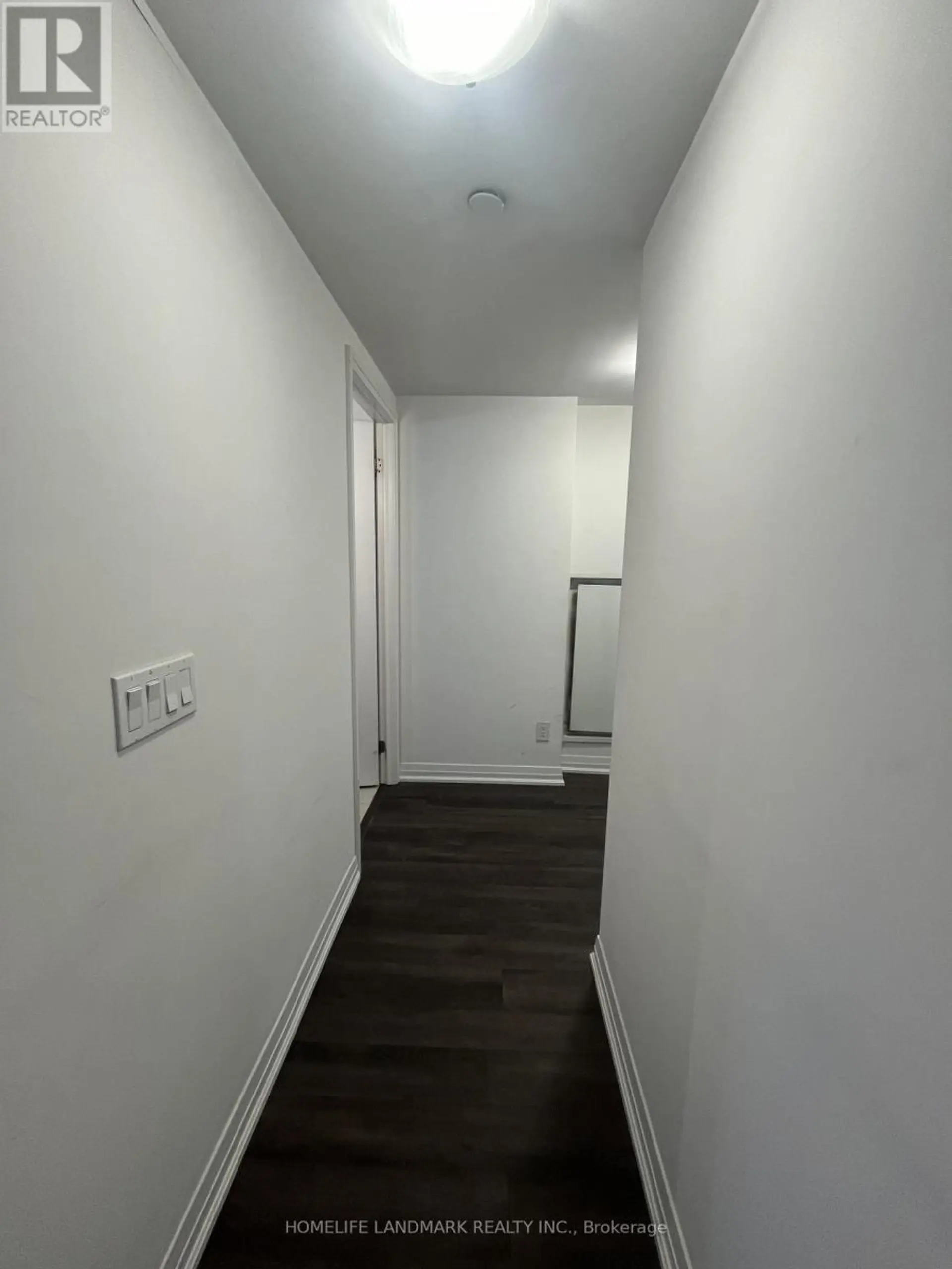#2002 8 MERCER STREET - Image 7