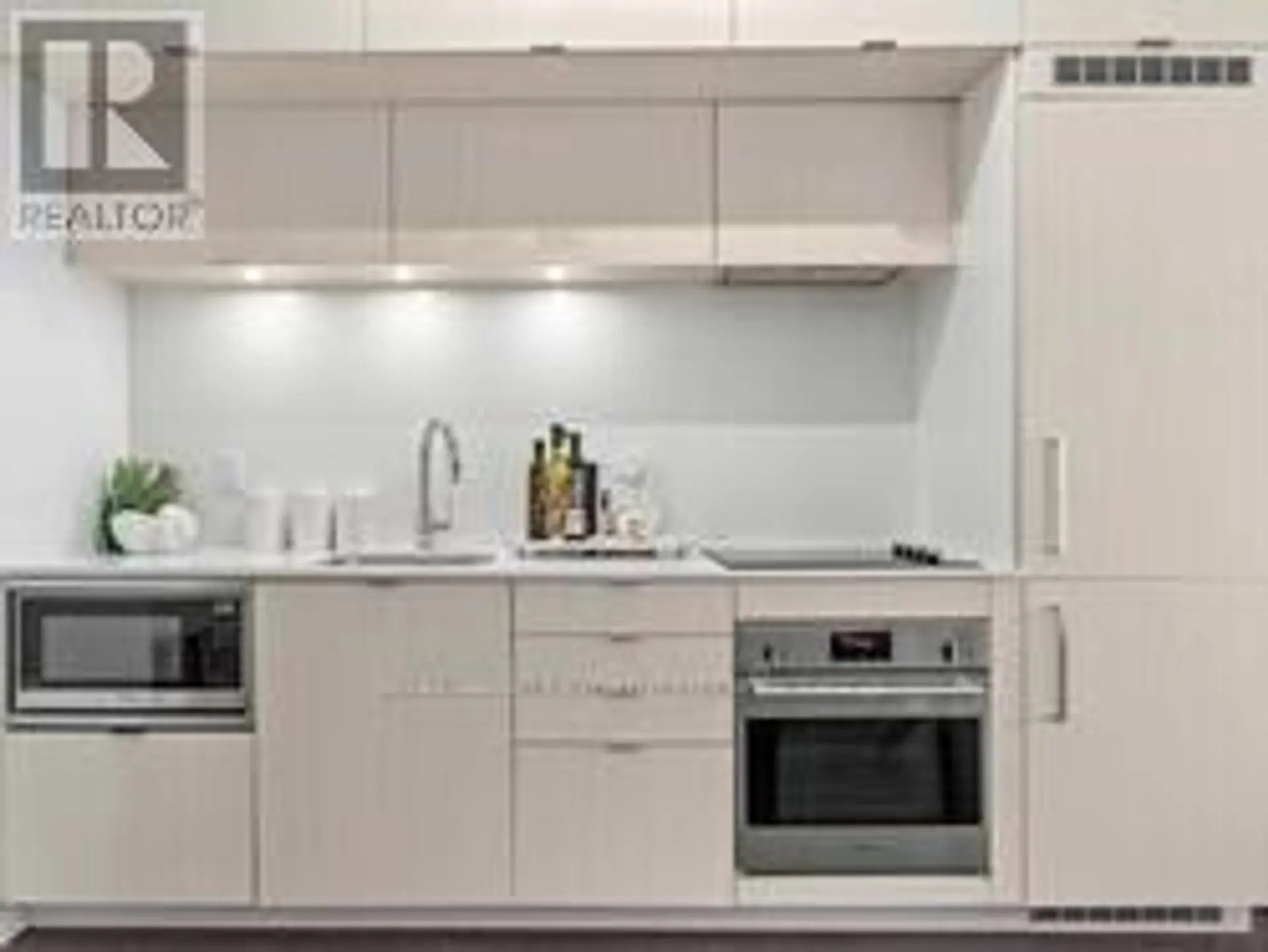 #813 38 CAMERON STREET - Image 7