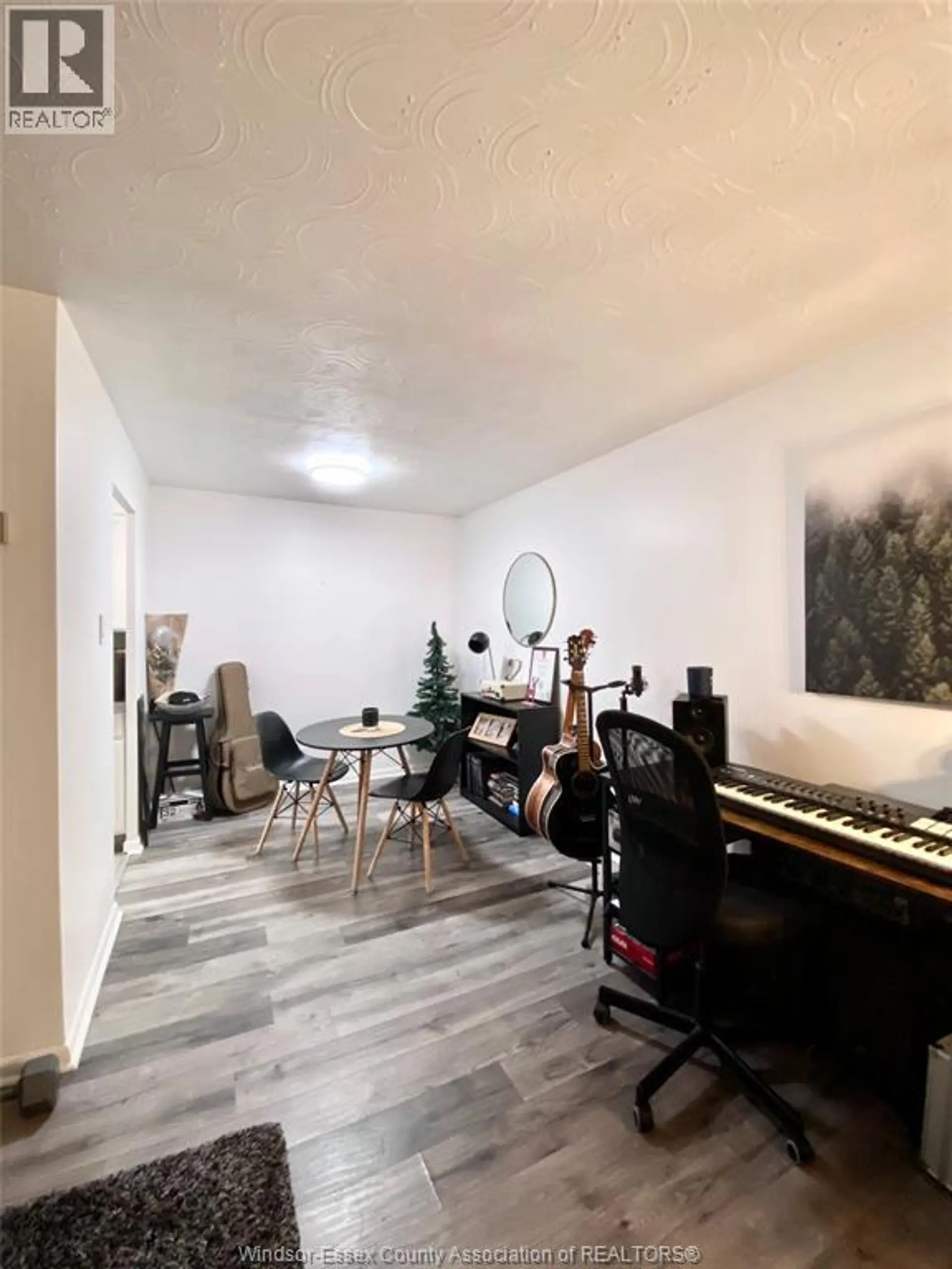 #107 111 Riverside DRIVE East - Image 8