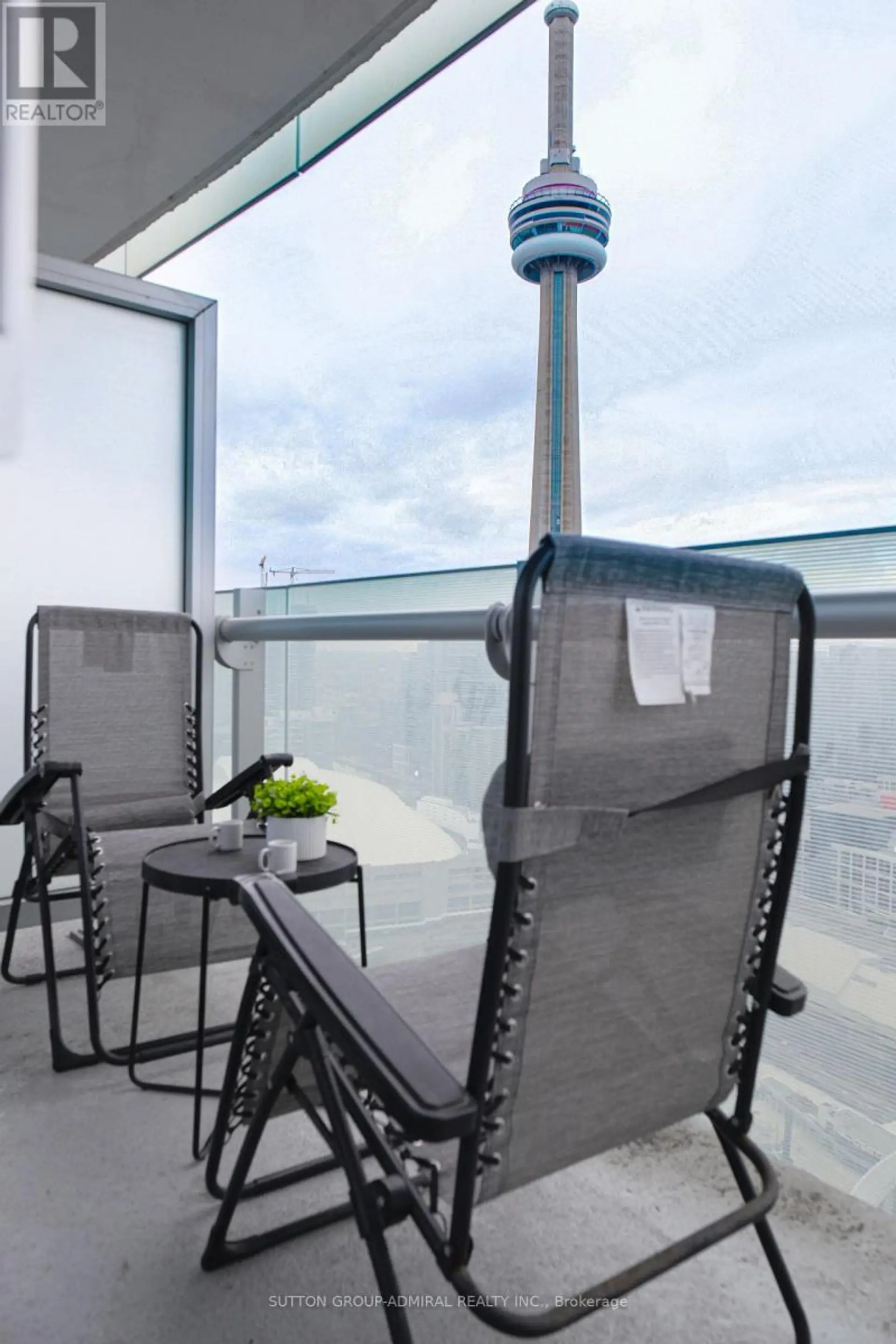 #4908 12 YORK STREET - Image 12