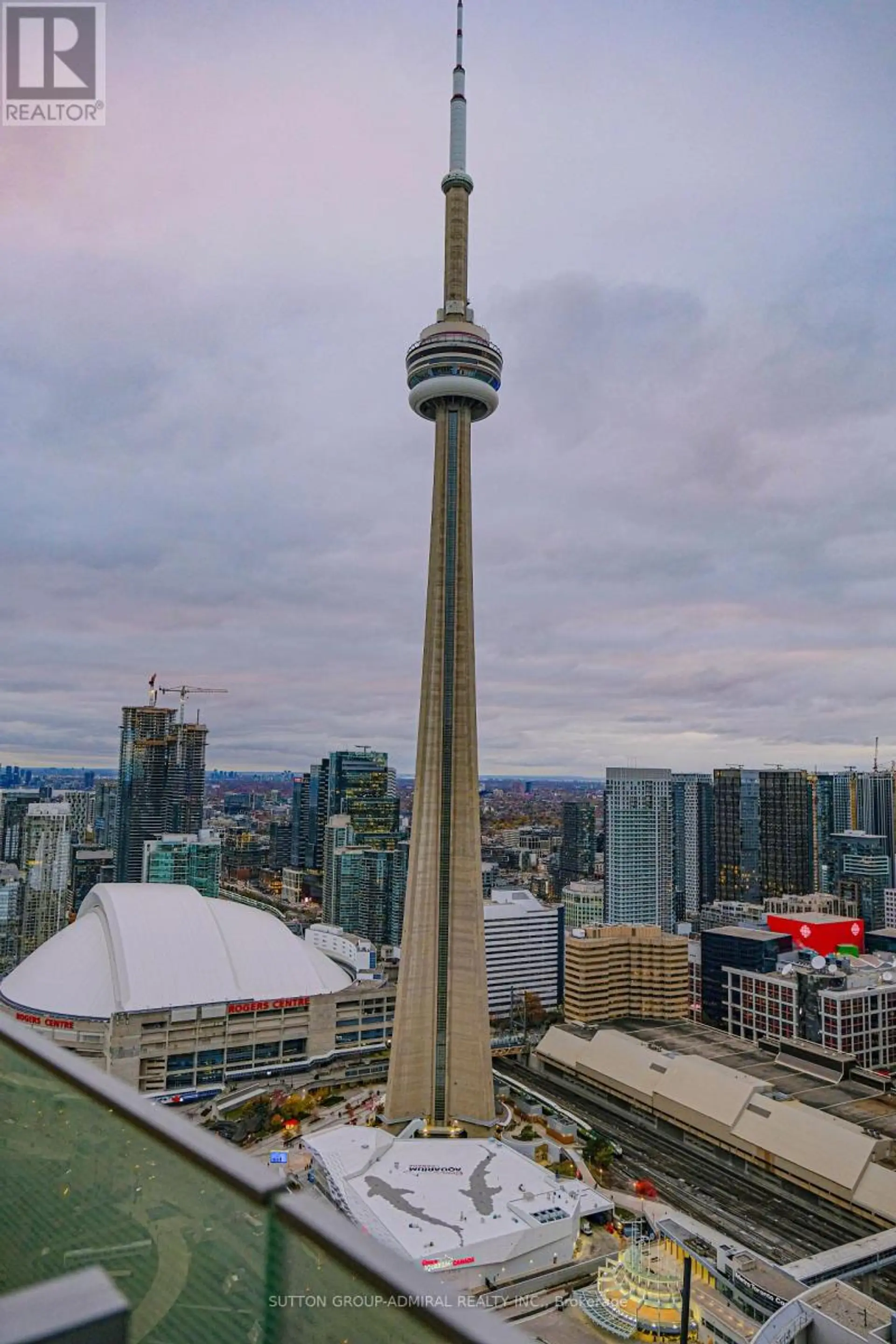 #4908 12 YORK STREET - Image 13