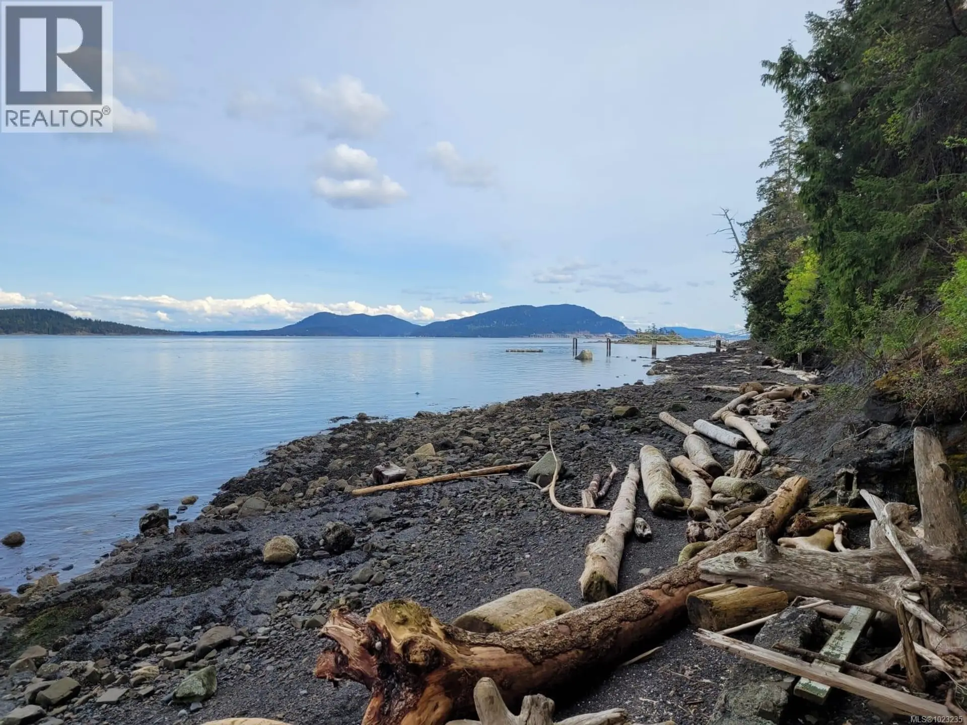 Property at 4218 ARMADALE RD, Pender Island, BC