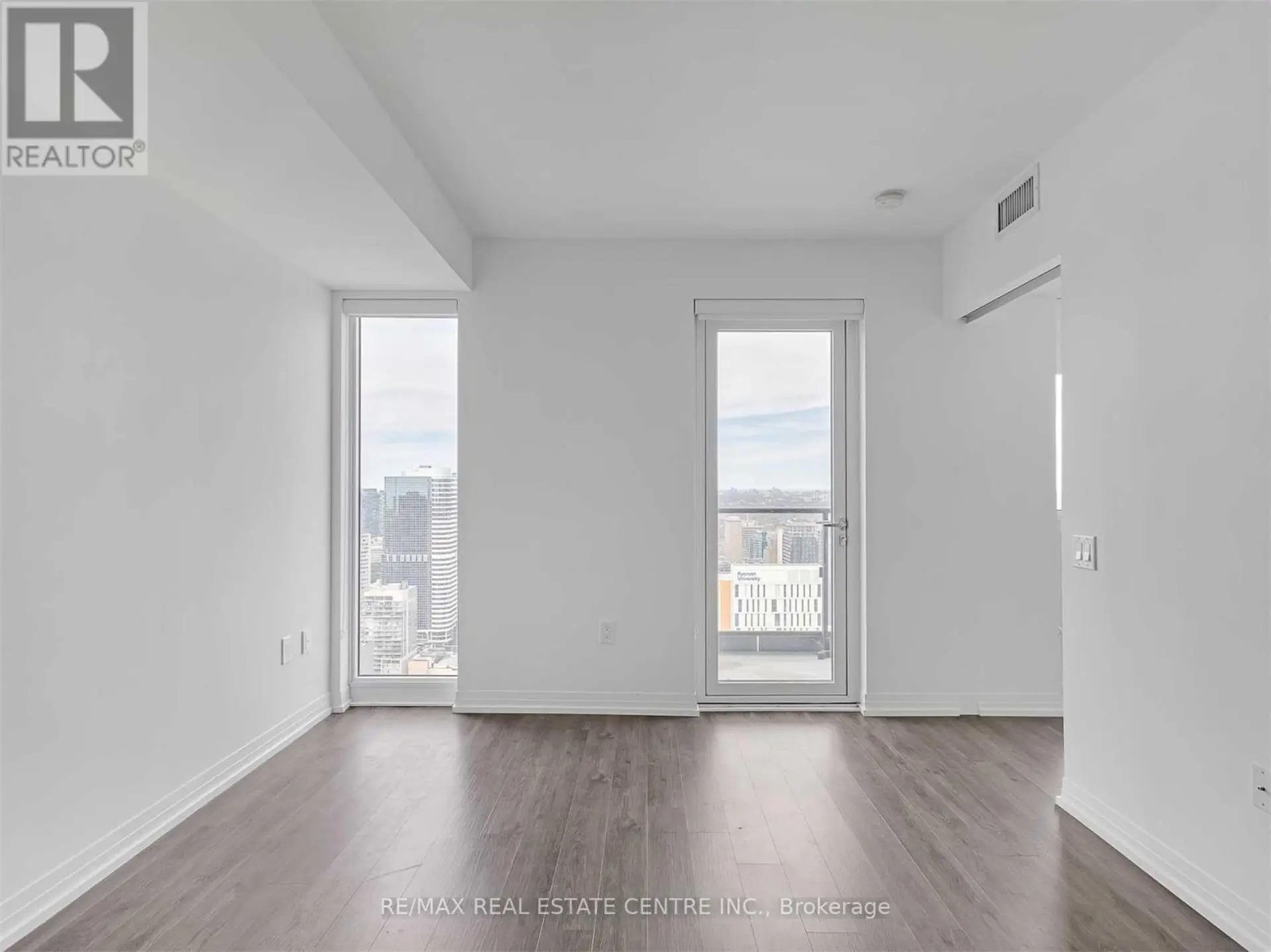 #4709 251 JARVIS STREET - Image 6