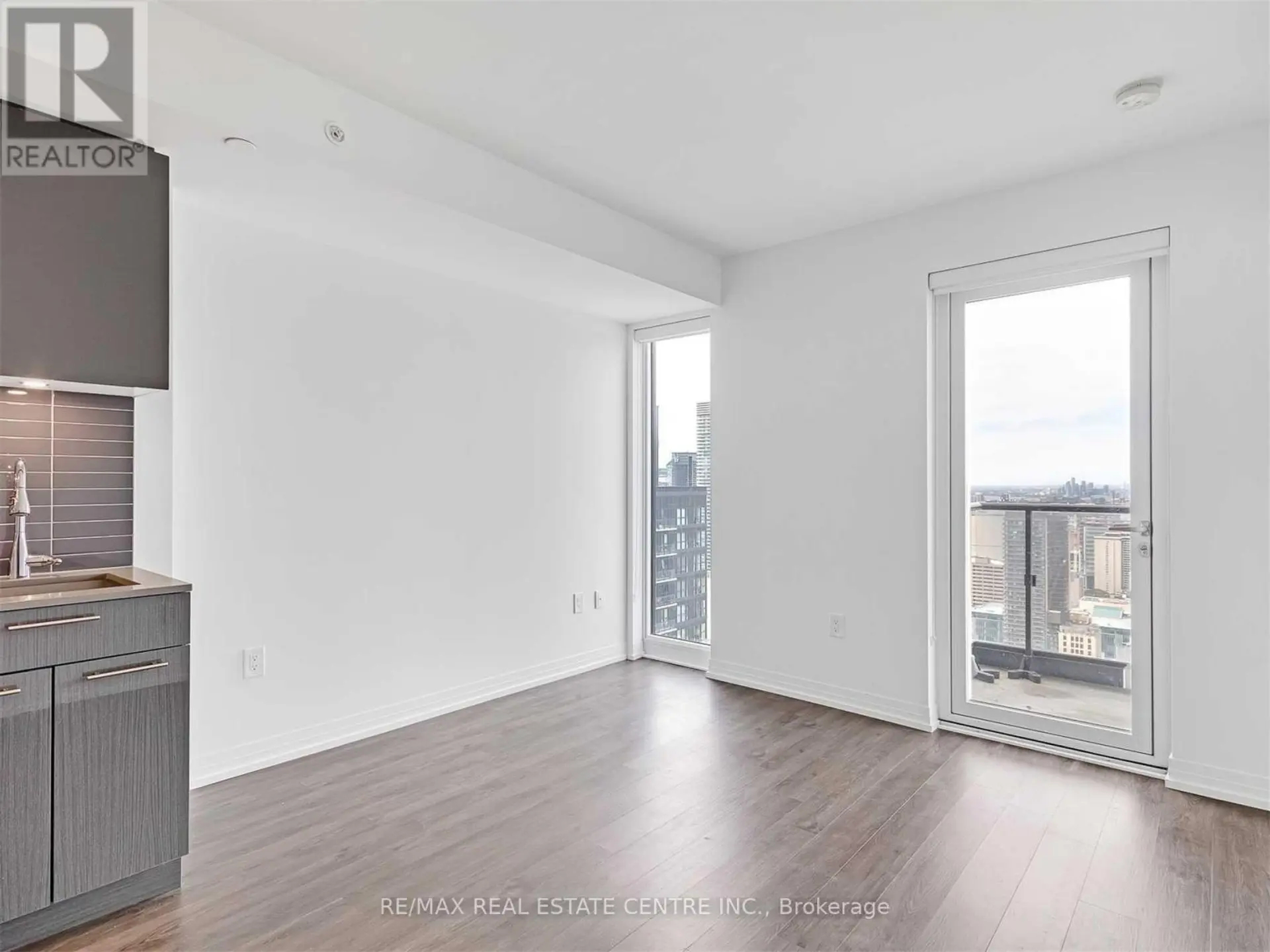 #4709 251 JARVIS STREET - Image 7