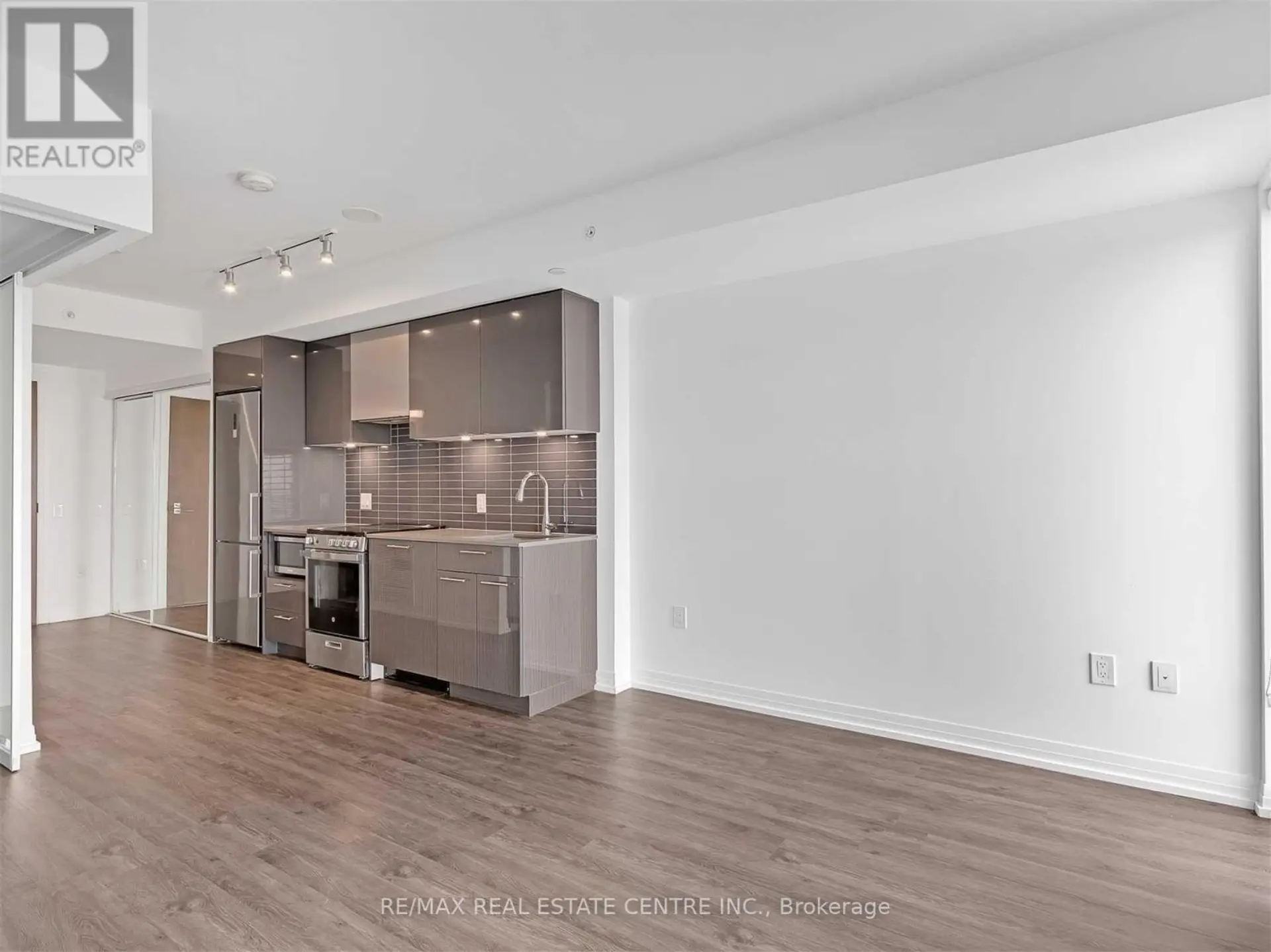#4709 251 JARVIS STREET - Image 8