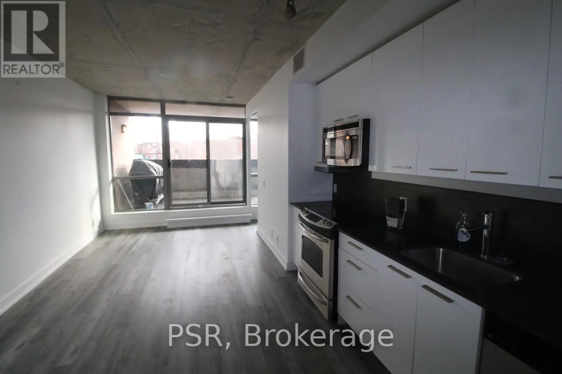 #209 2 GLADSTONE AVENUE - Image 4
