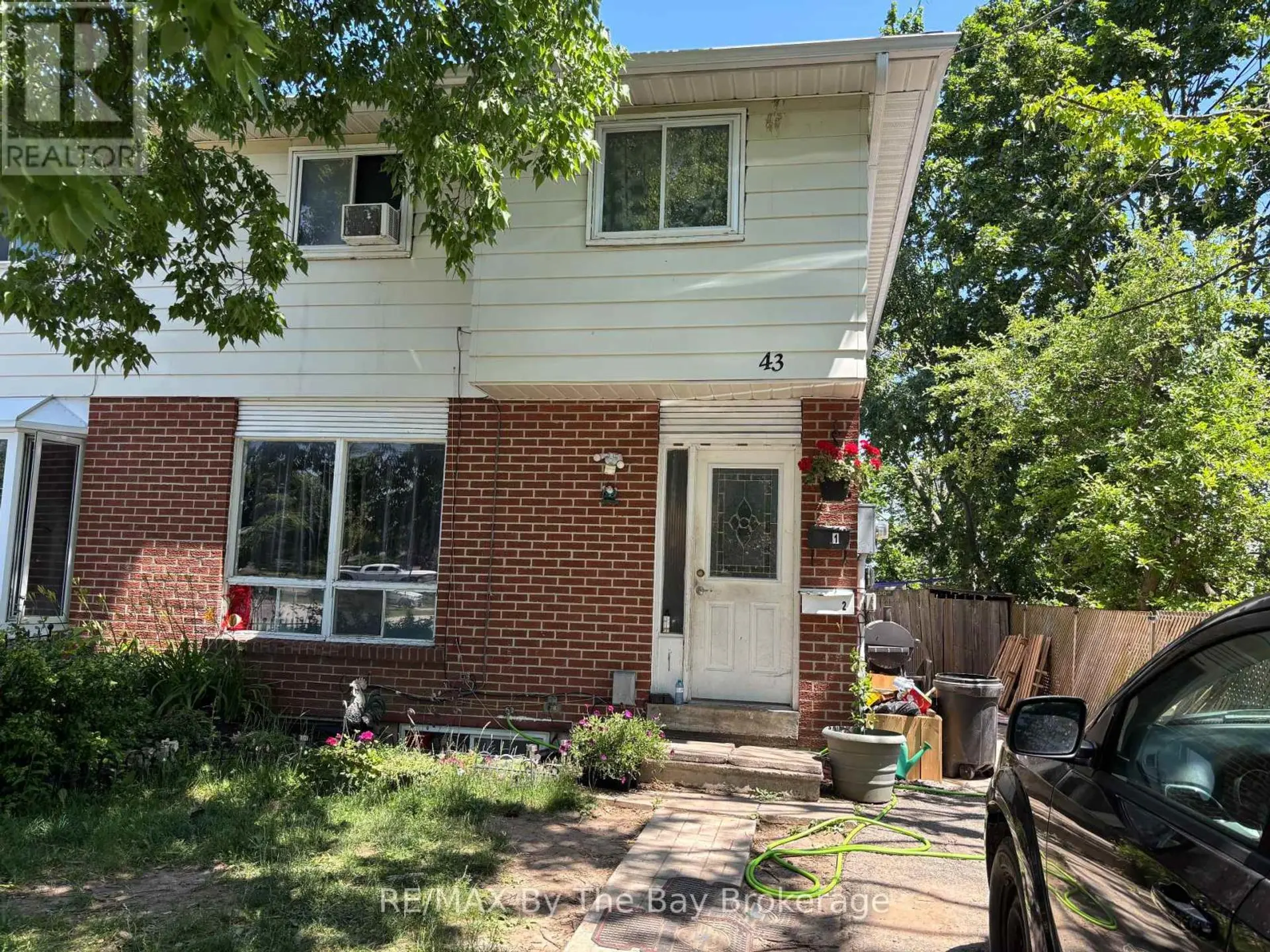 43 CHRISTIE CRESCENT - Image 2