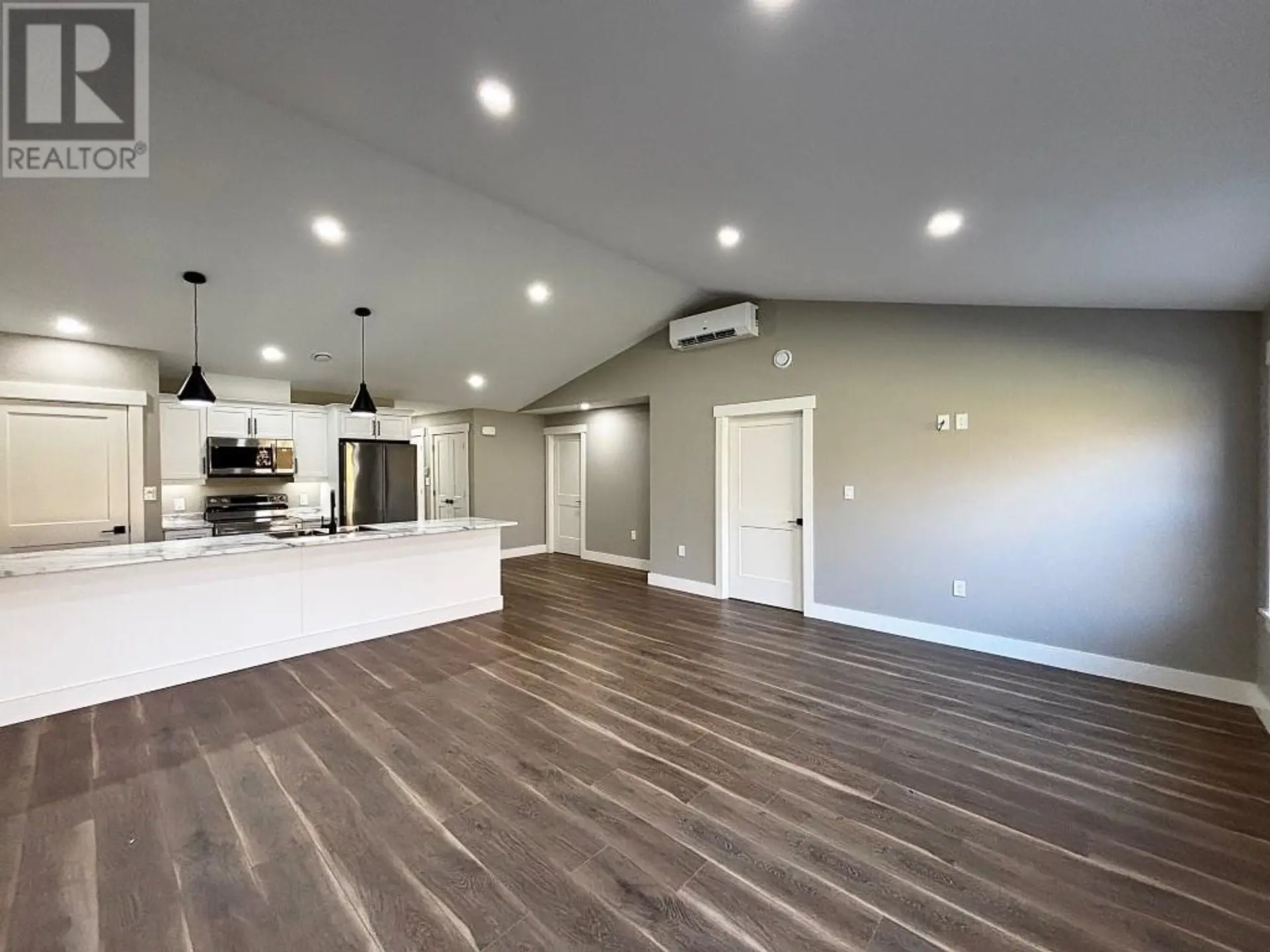 #15 621 Murphy Street - Image 10