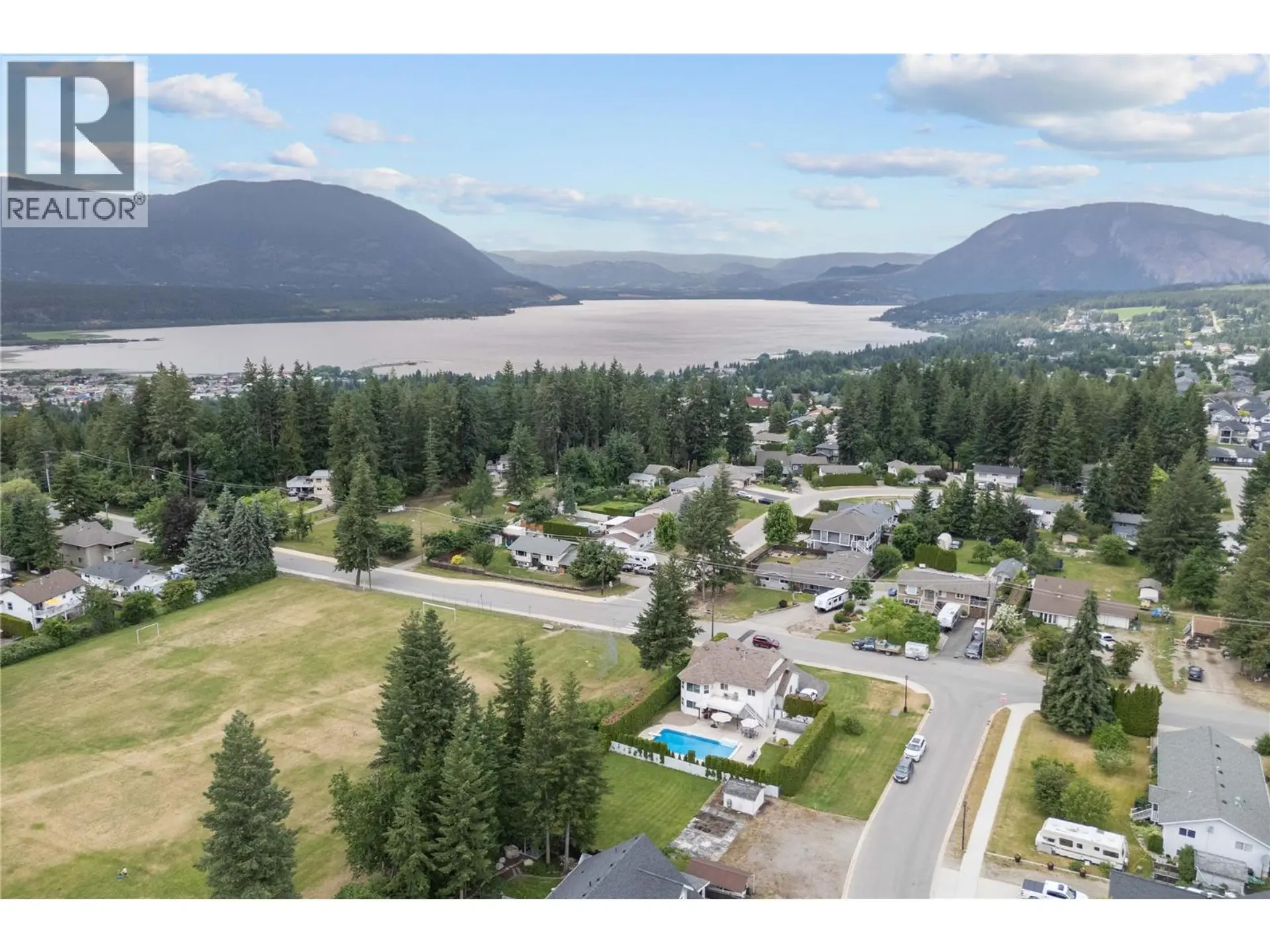 Property at 1081 23 STREET SE, Salmon Arm, BC