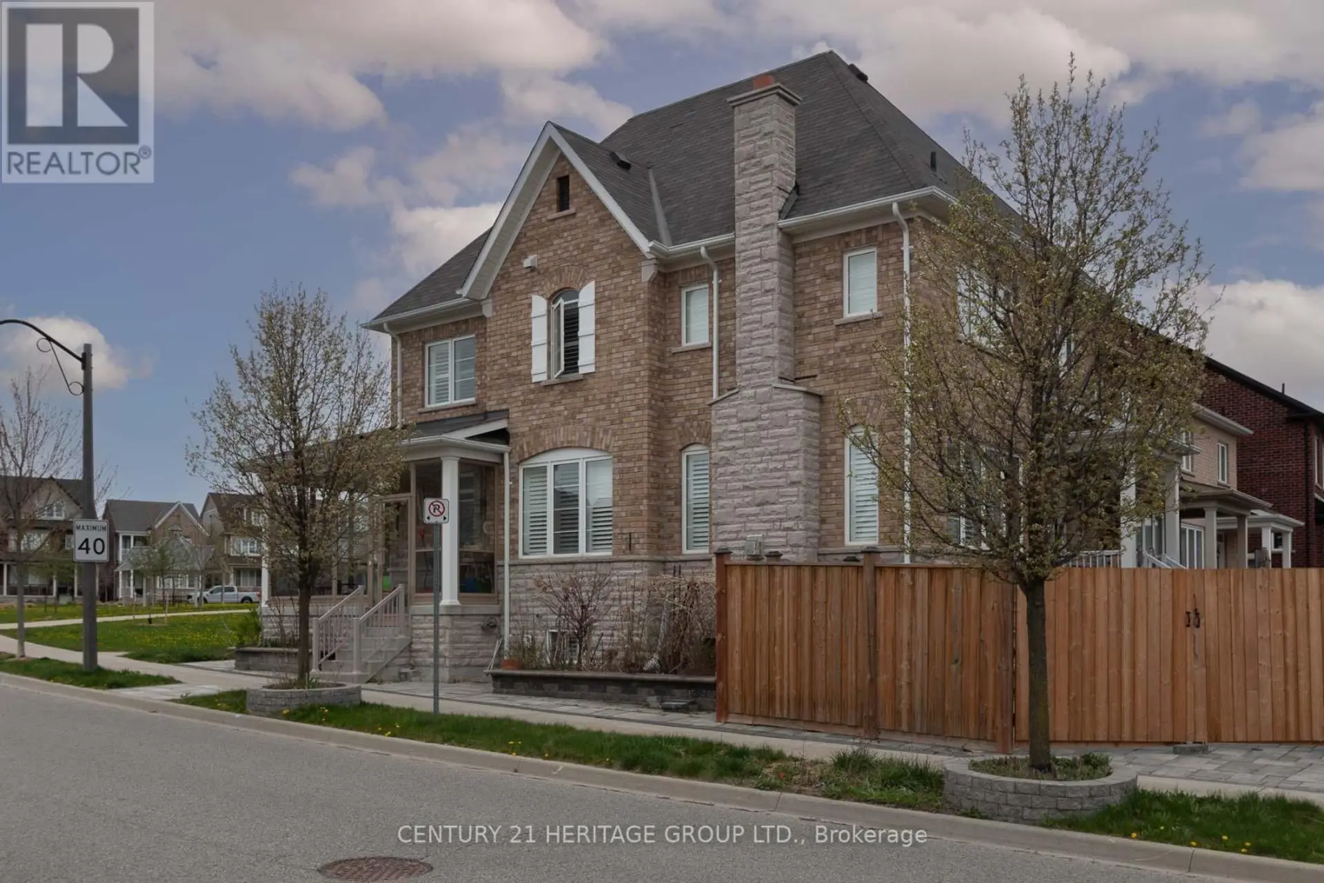 107 LAWRENCE PILKINGTON AVENUE - Image 2