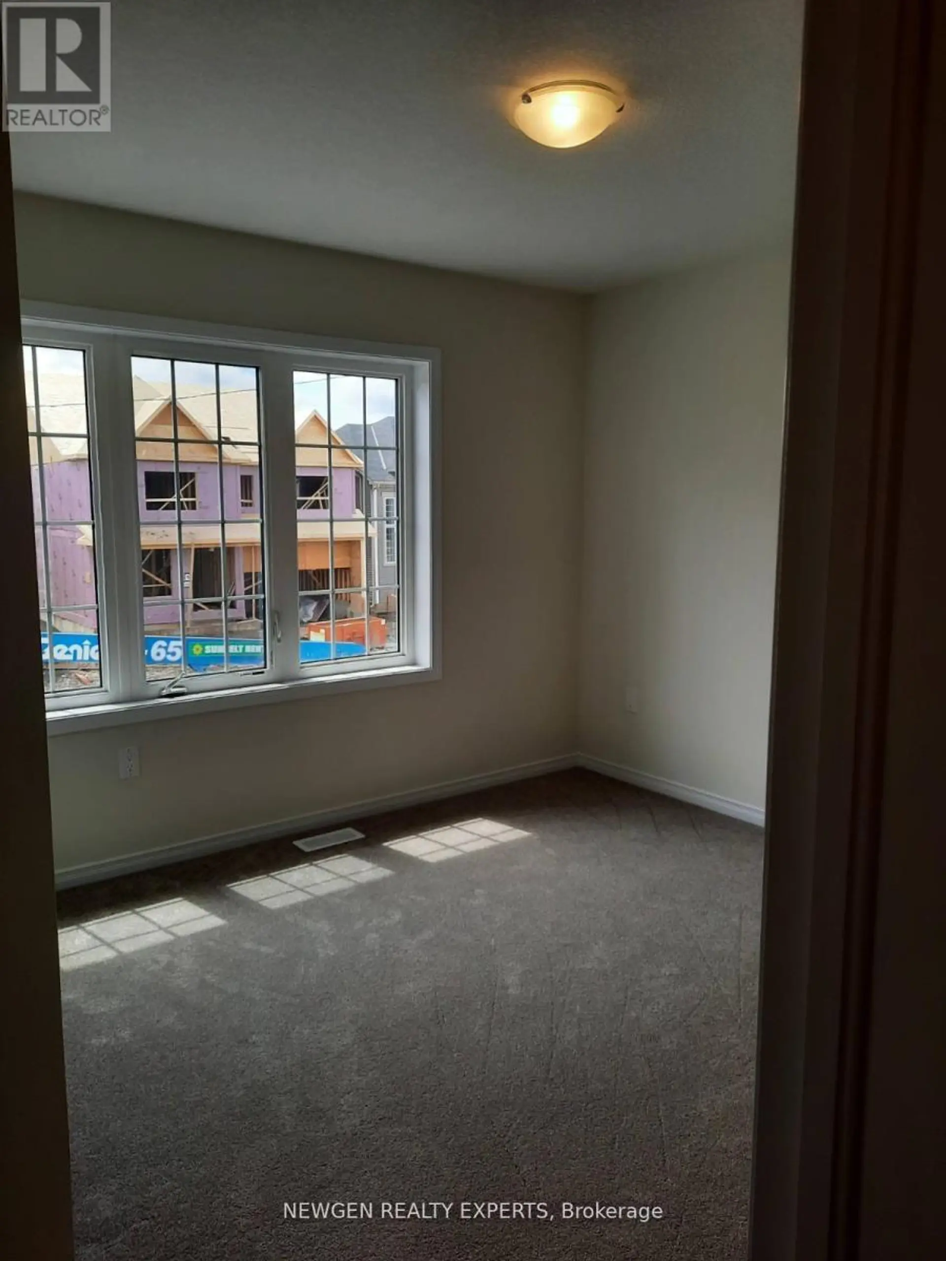 31 SARA DRIVE - Image 12