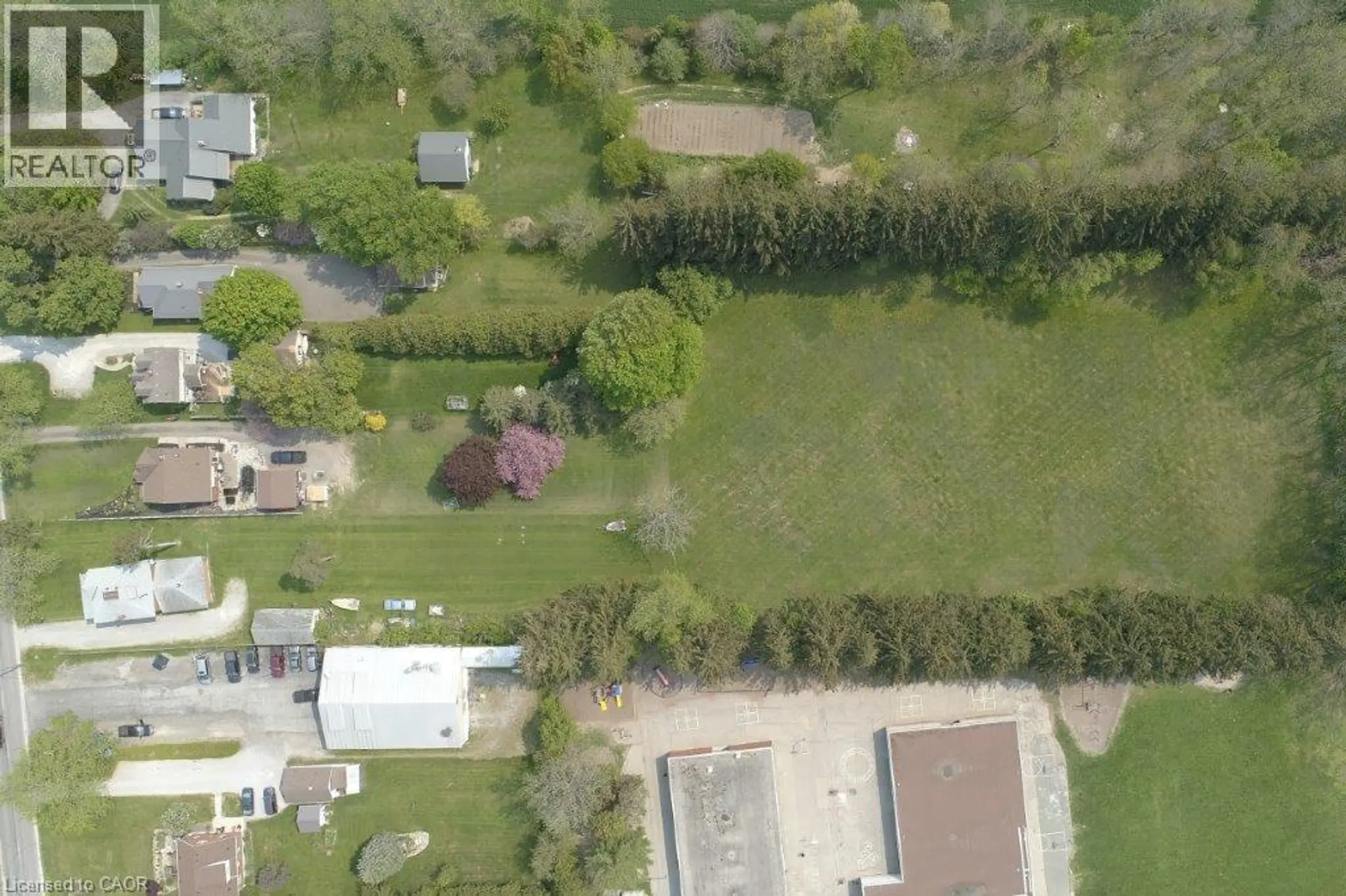 498 NORFOLK STREET S - Image 6
