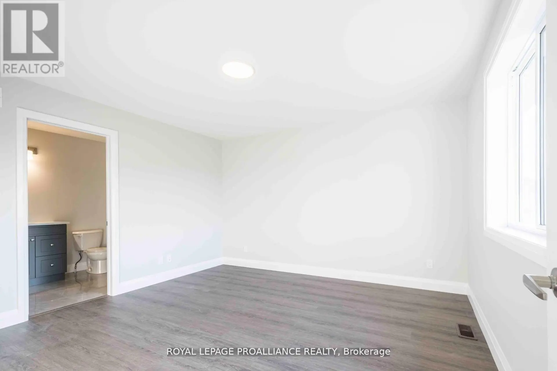 20 CLAYTON JOHN AVENUE - Image 10