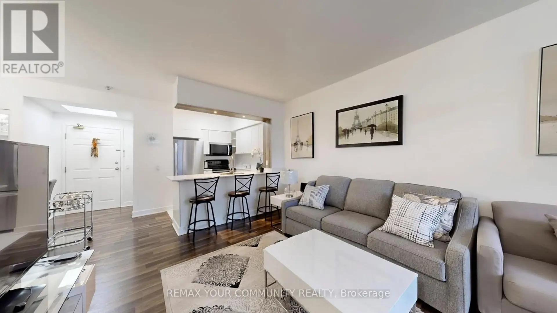 #111 7398 YONGE STREET - Image 4
