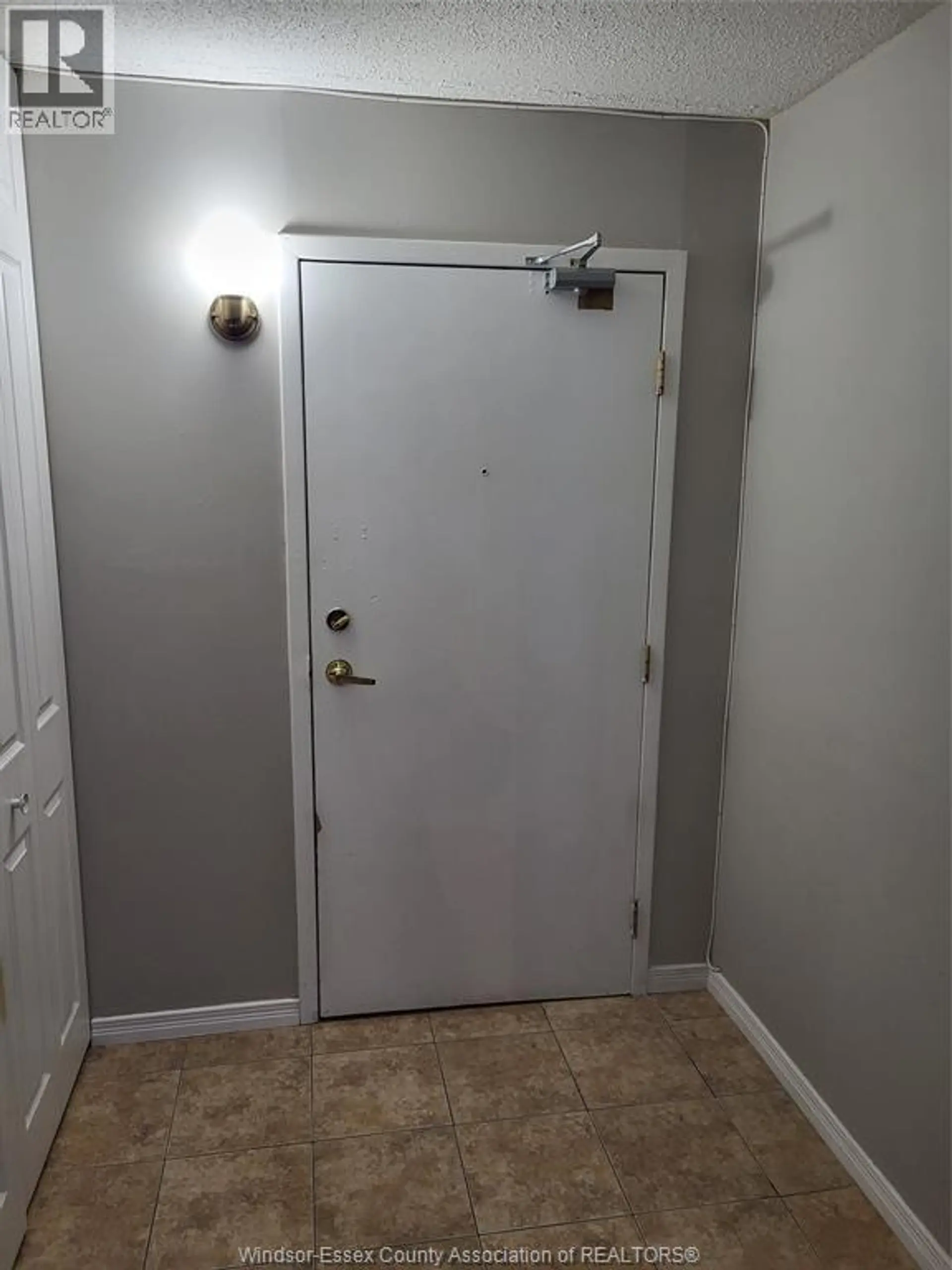 #2212 150 PARK STREET - Image 2