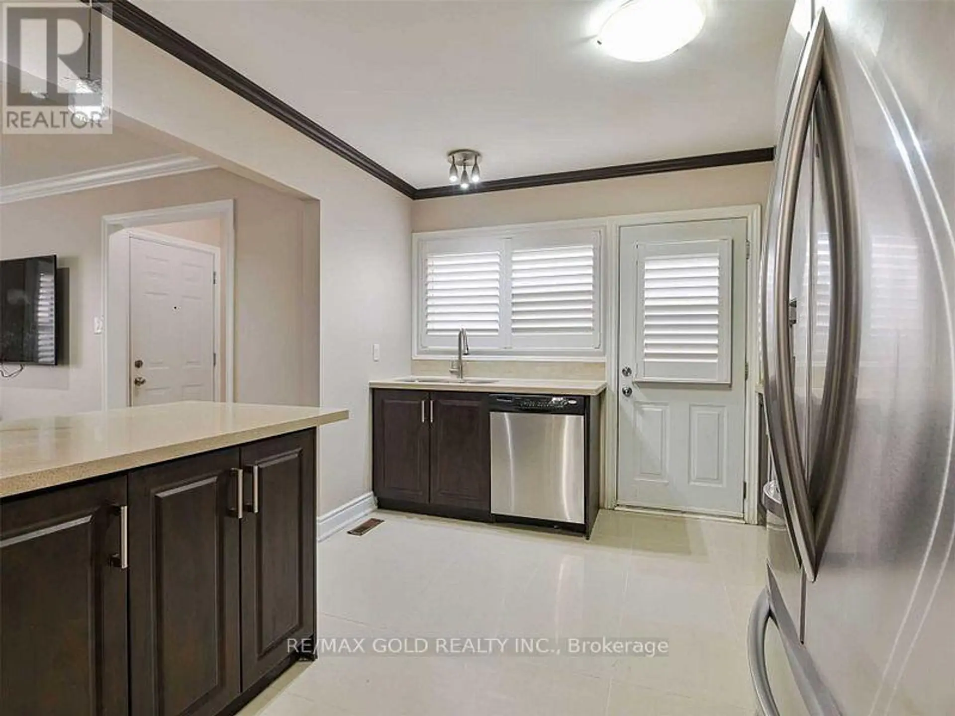 67 ARCHDEKIN DRIVE S - Image 3