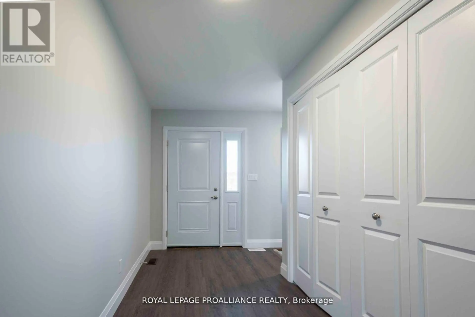 52 MACKENZIE JOHN CRESCENT - Image 2