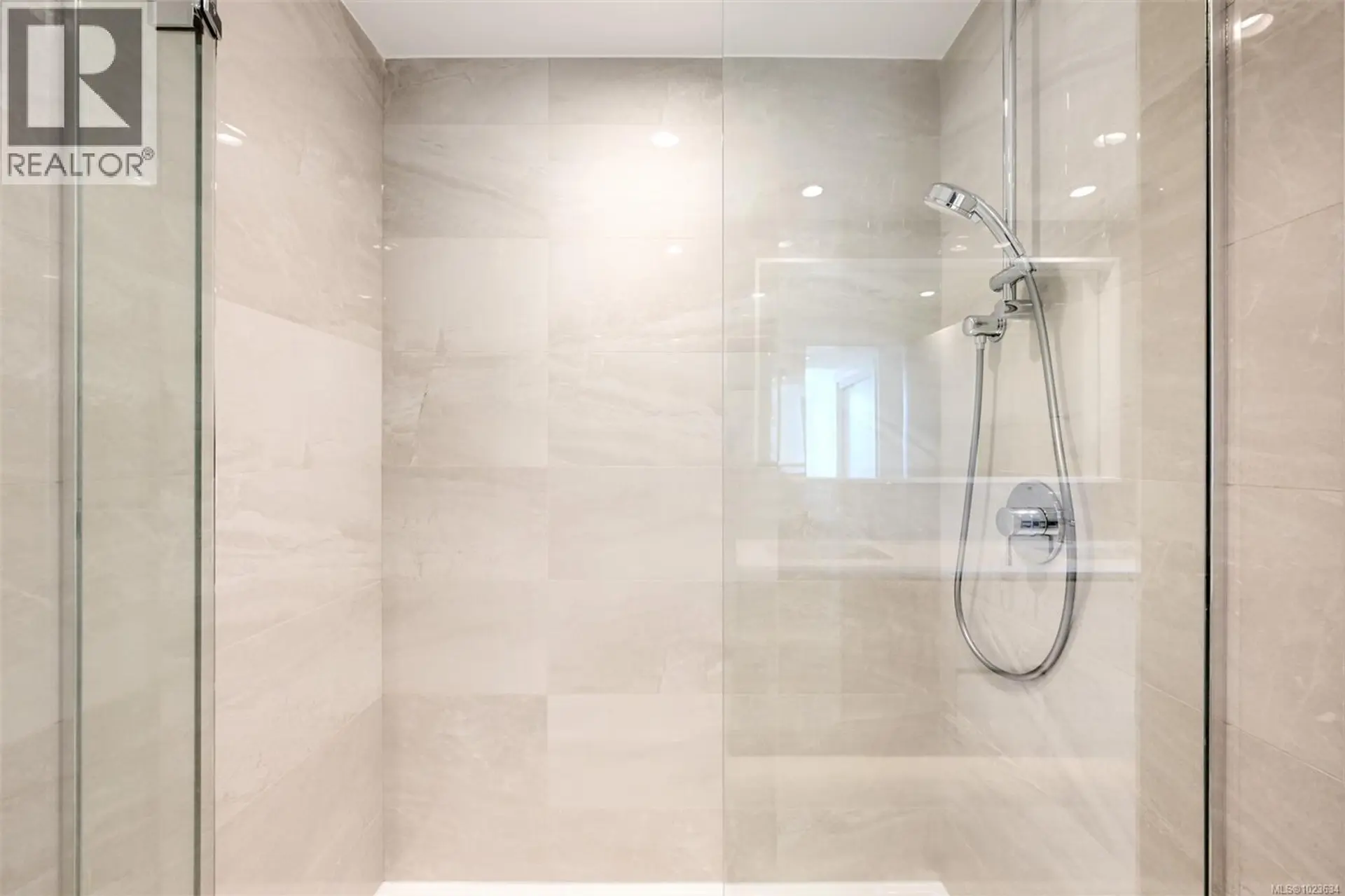 Property at #207 363 TYEE RD, Victoria, BC