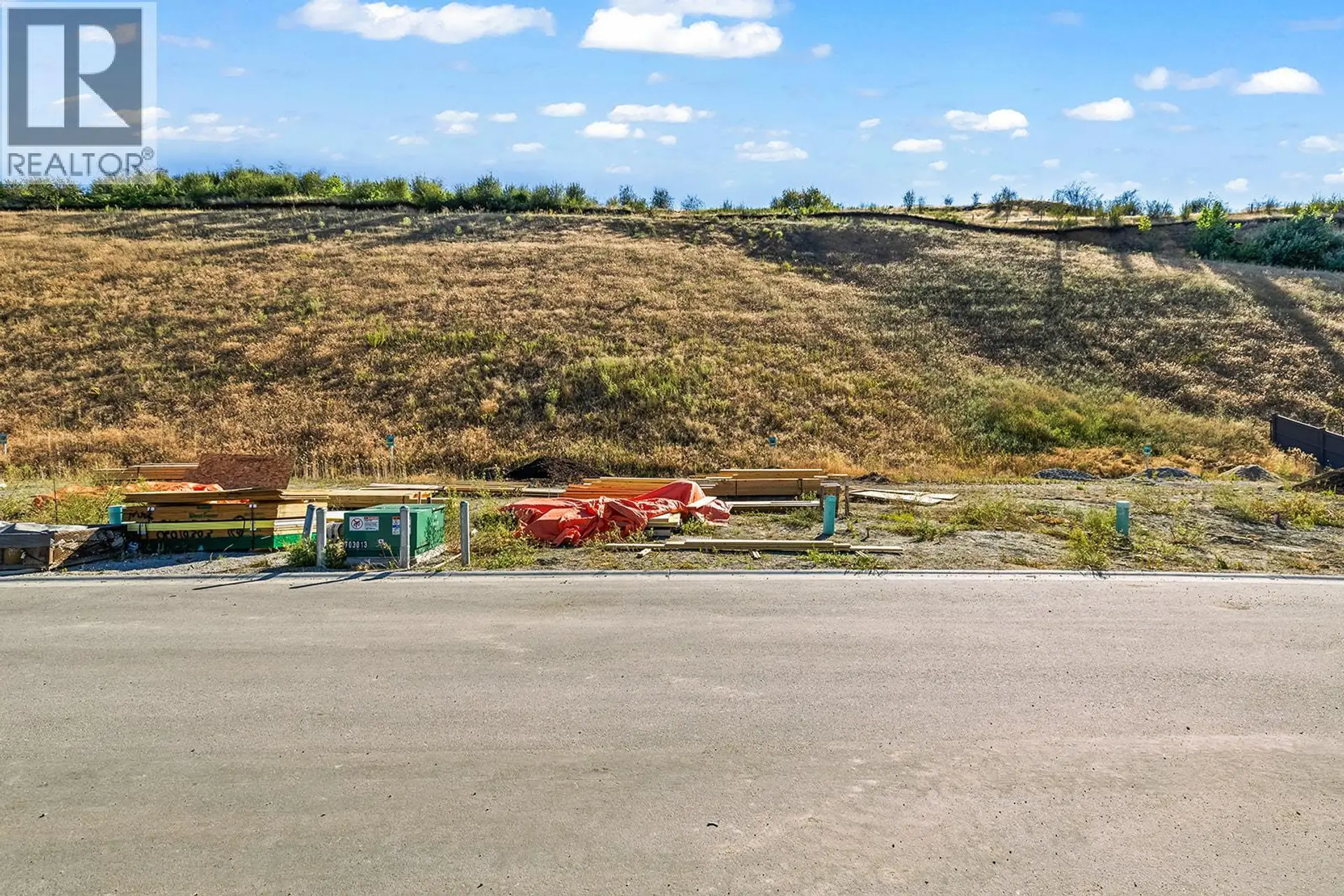 Property at 410 ARROWLEAF RISE, Coldstream, BC