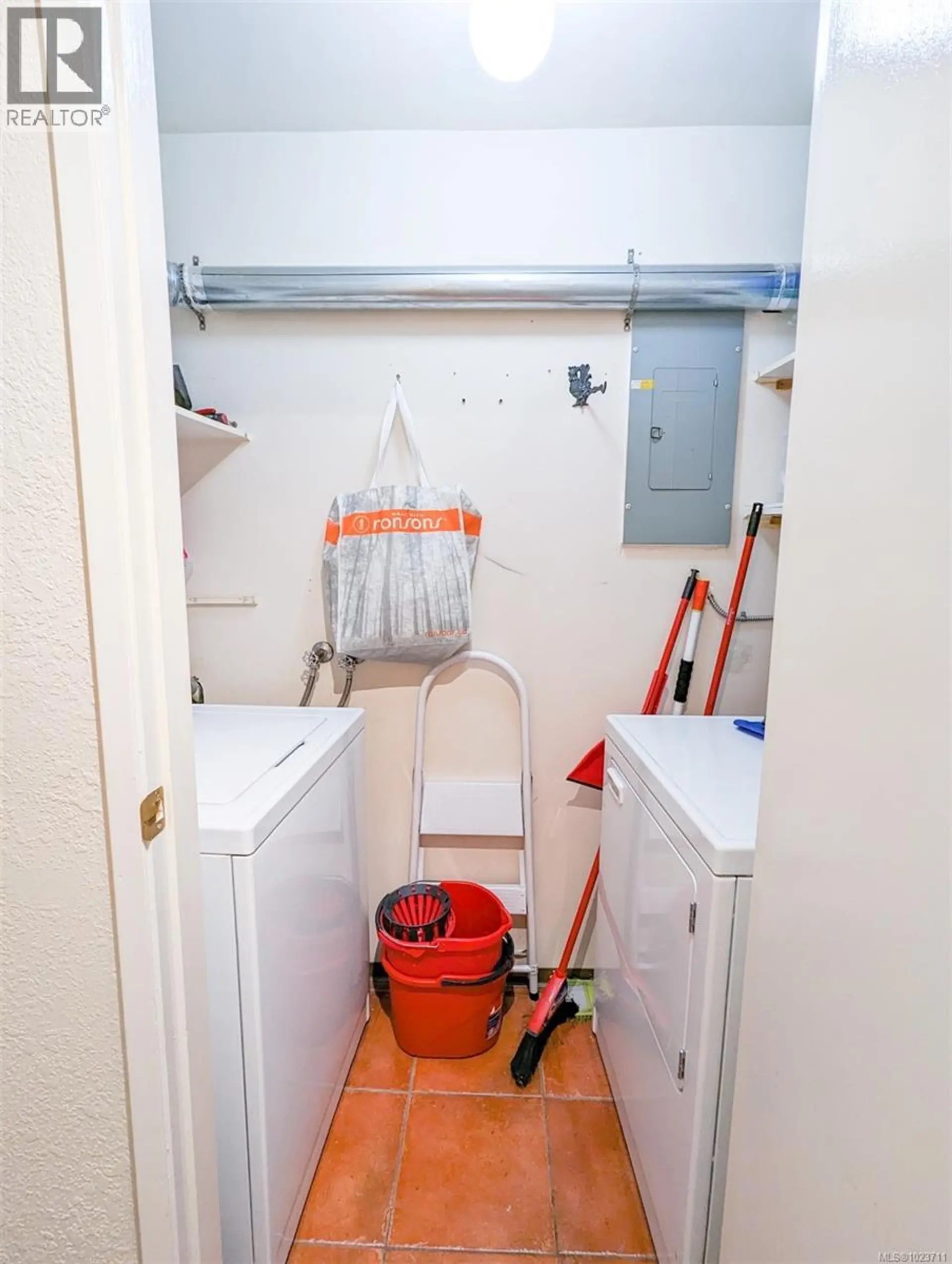 Property at #309 1560 HILLSIDE AVE, Victoria, BC