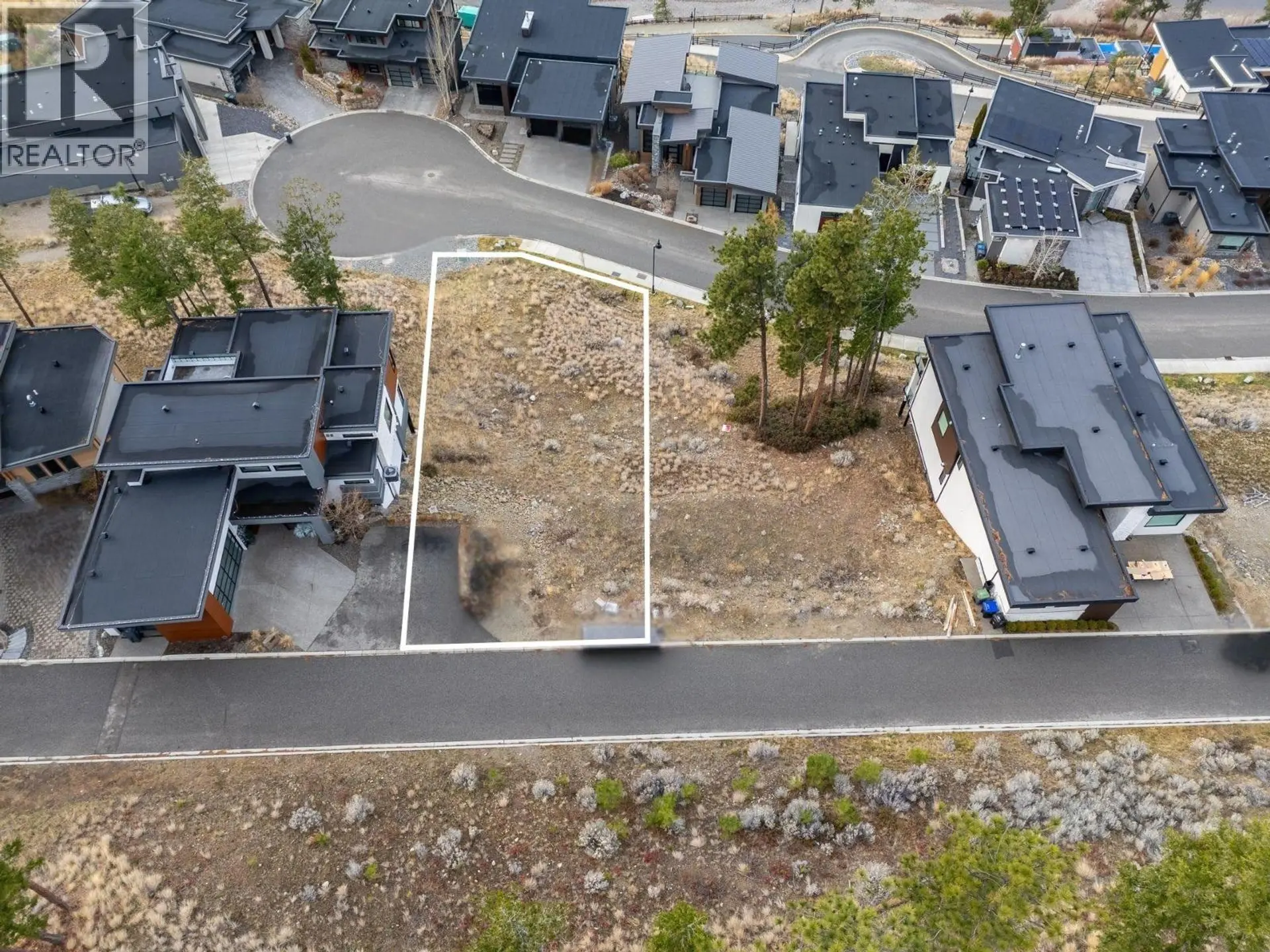 Property at 3332 BLACK PINE LANE, Kelowna, BC