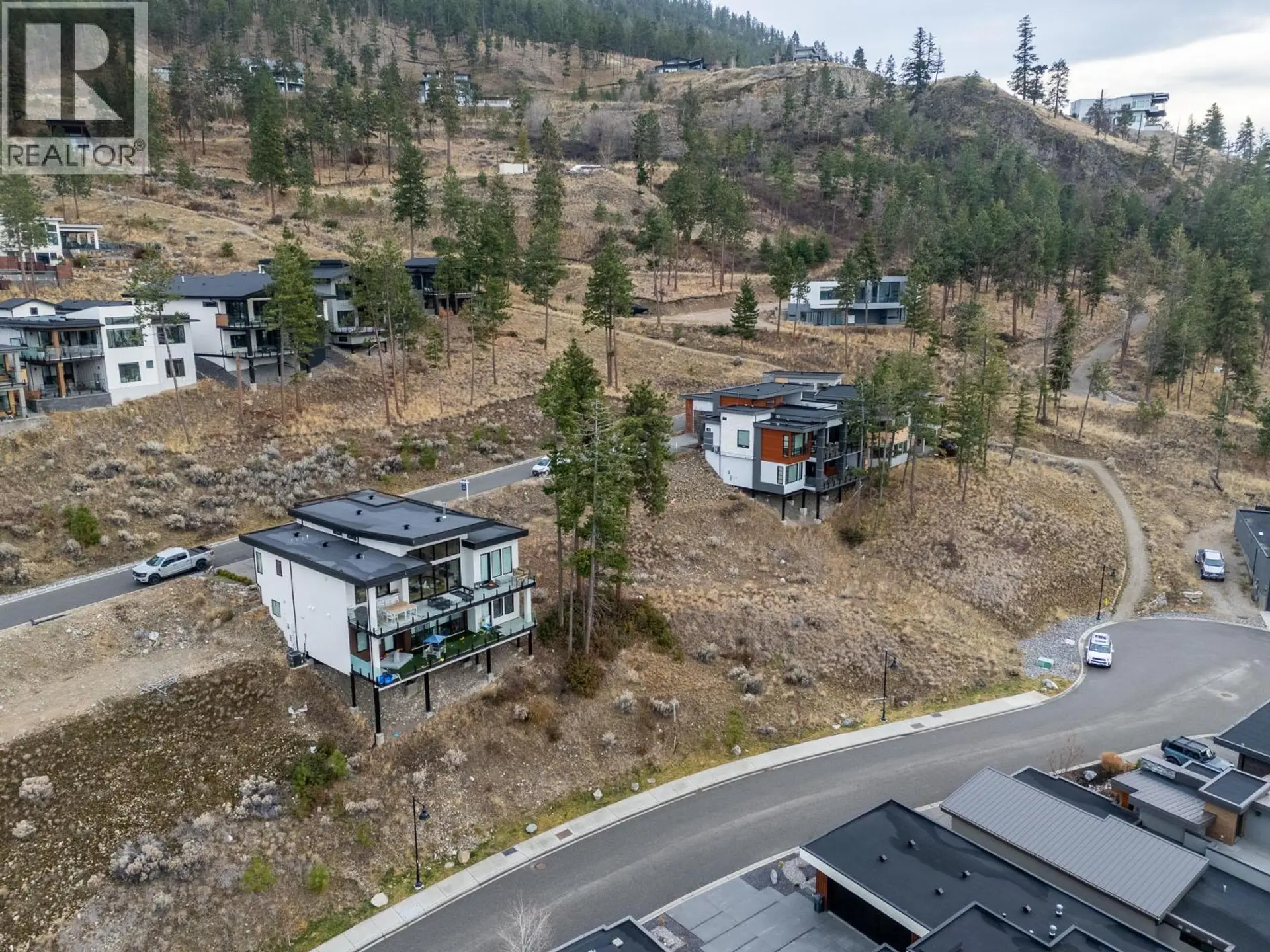 Property at 3332 BLACK PINE LANE, Kelowna, BC