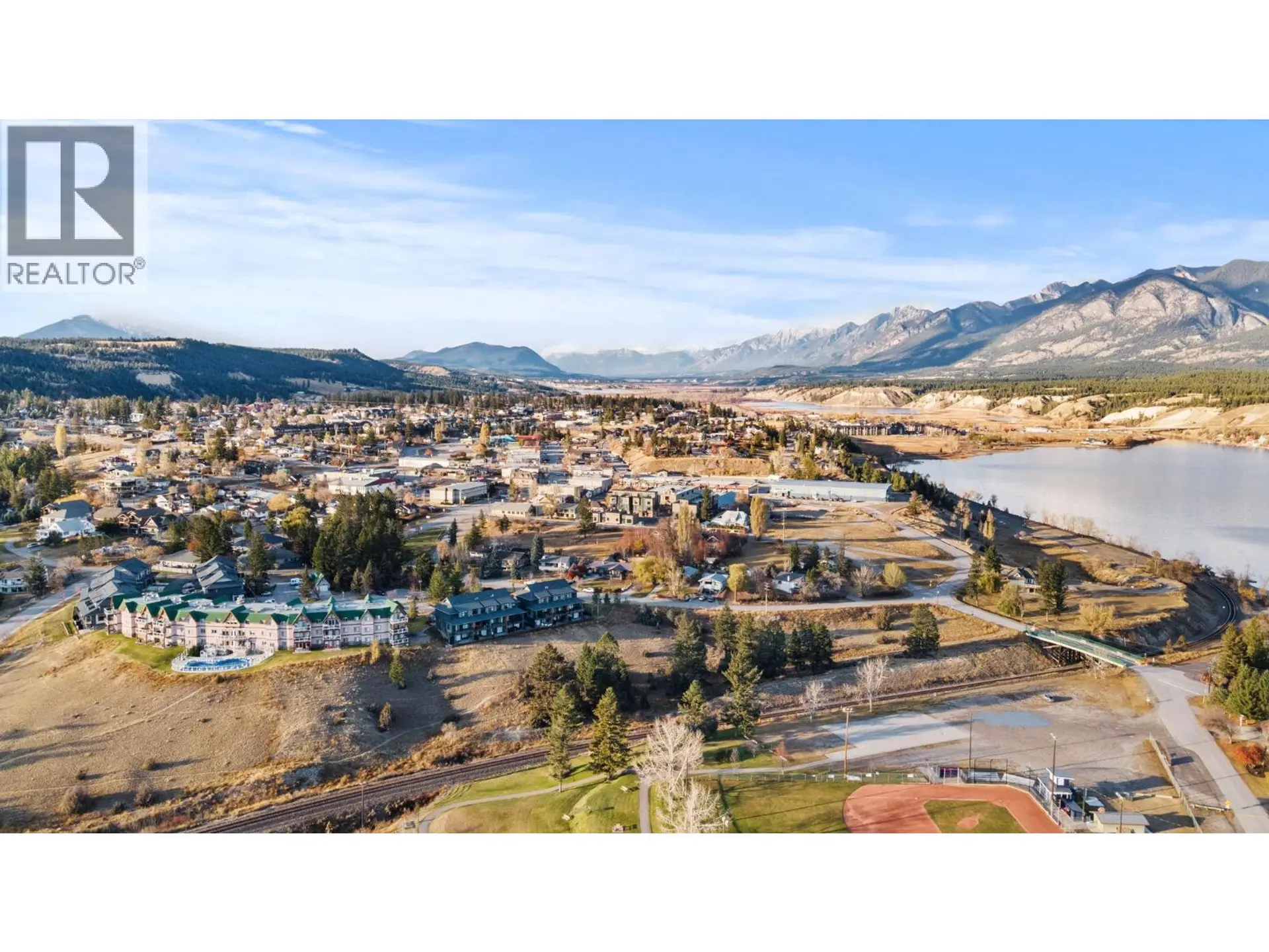 Property at 4 STODDART ESTATES DRIVE, Windermere, BC