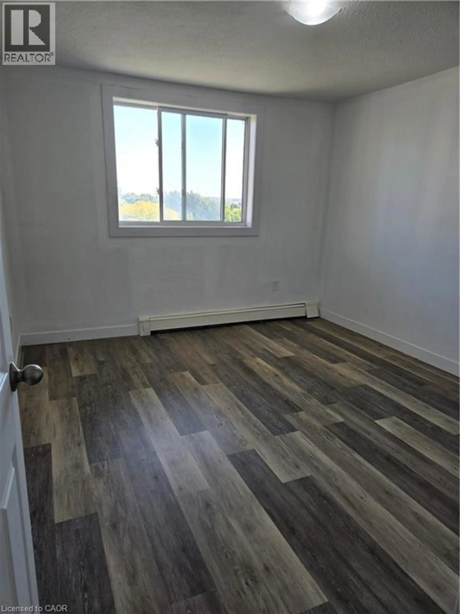 #706 563 MORNINGTON Avenue - Image 13