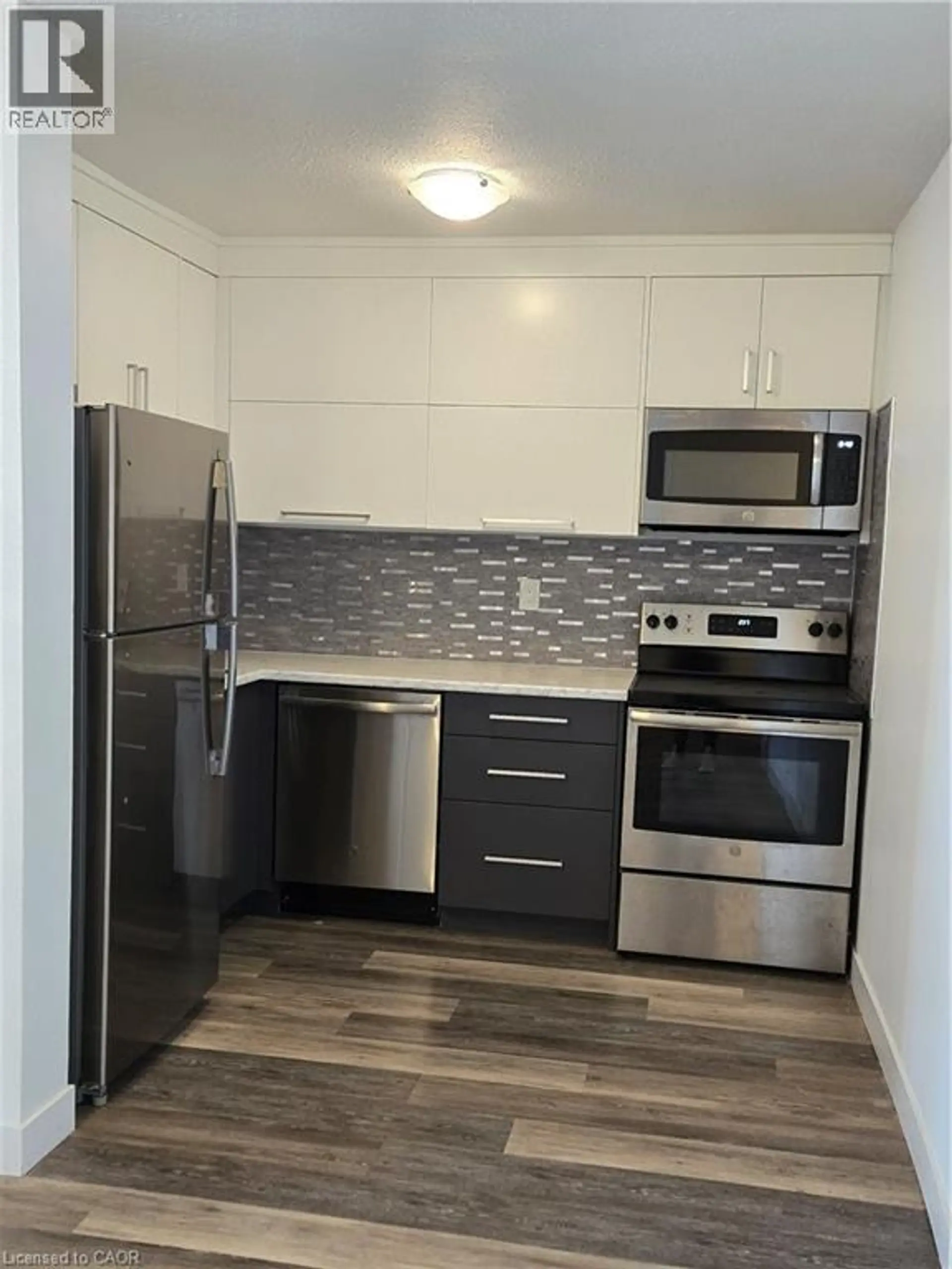 #706 563 MORNINGTON Avenue - Image 3