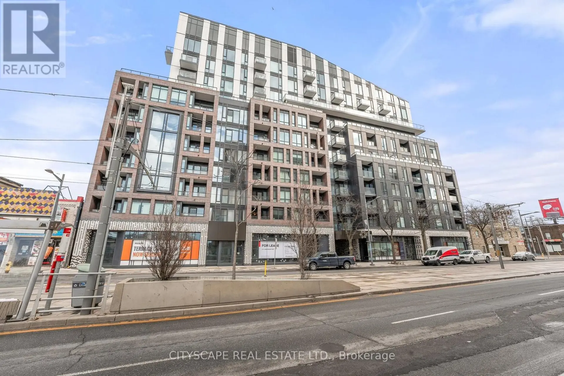 #911 1808 ST. CLAIR AVENUE W - Image 12