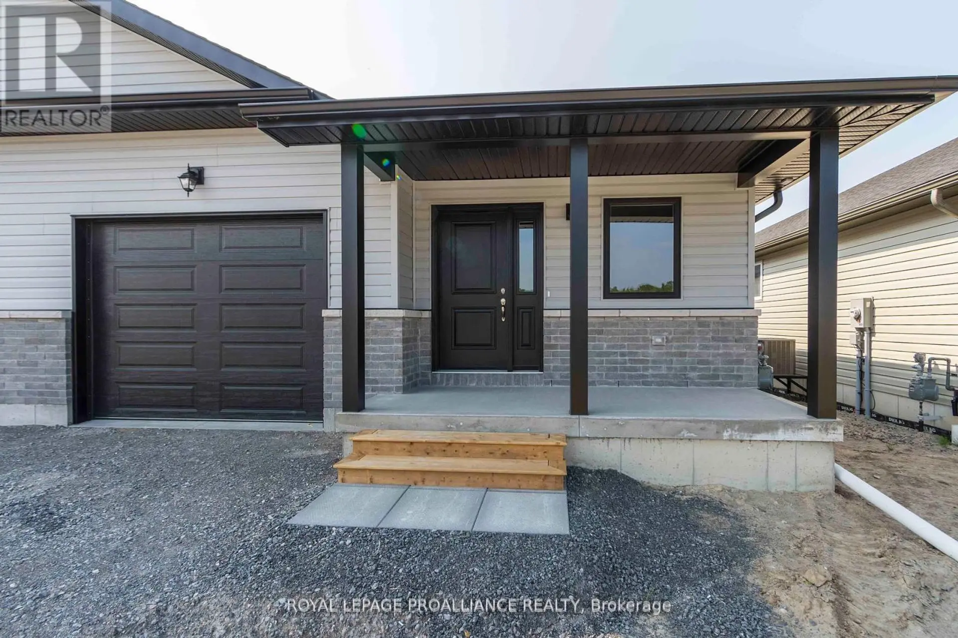49 MACKENZIE JOHN CRESCENT - Image 2