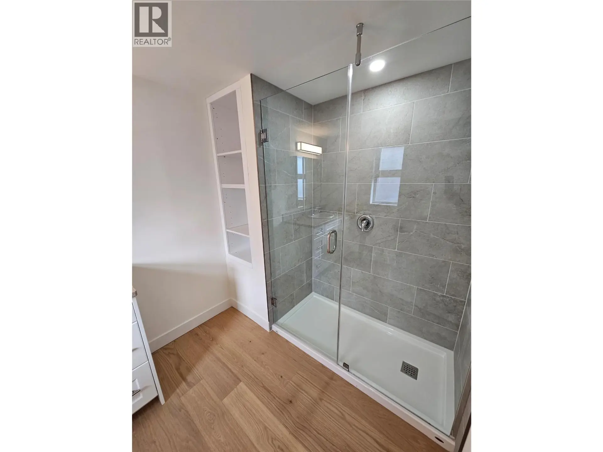 Property at #402 578 LAKESHORE DRIVE, Penticton, BC